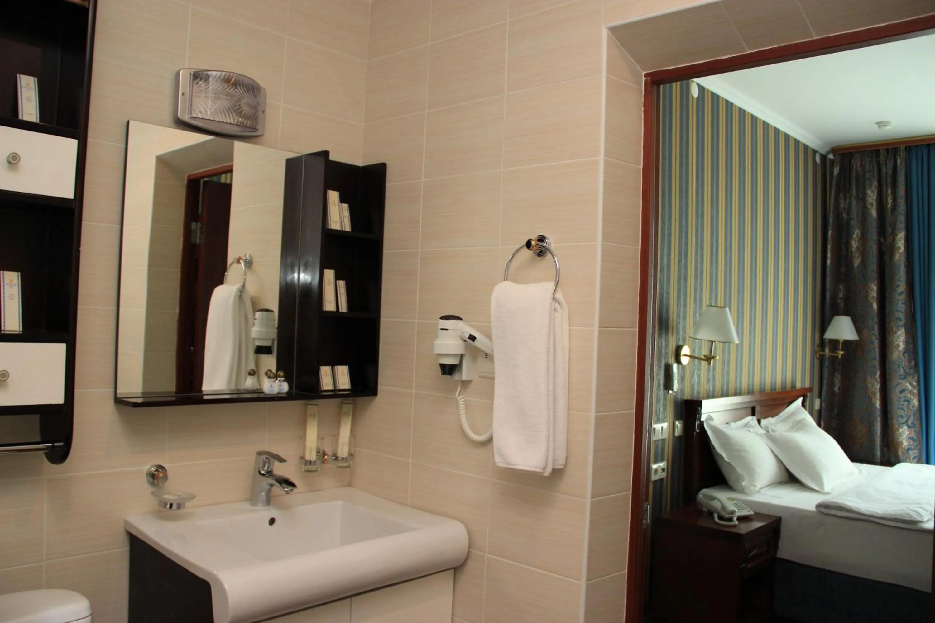 Toilet, Bed in Tengri Hotel