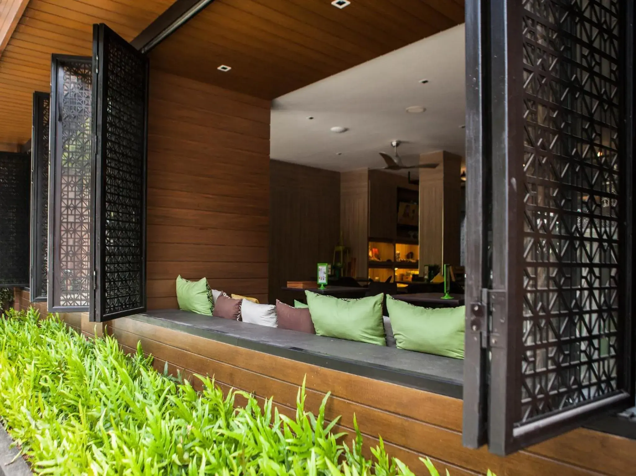 Restaurant/places to eat in Ploen Chaweng by Tolani Restaurant/places to eat in Ploen Chaweng by Tolani