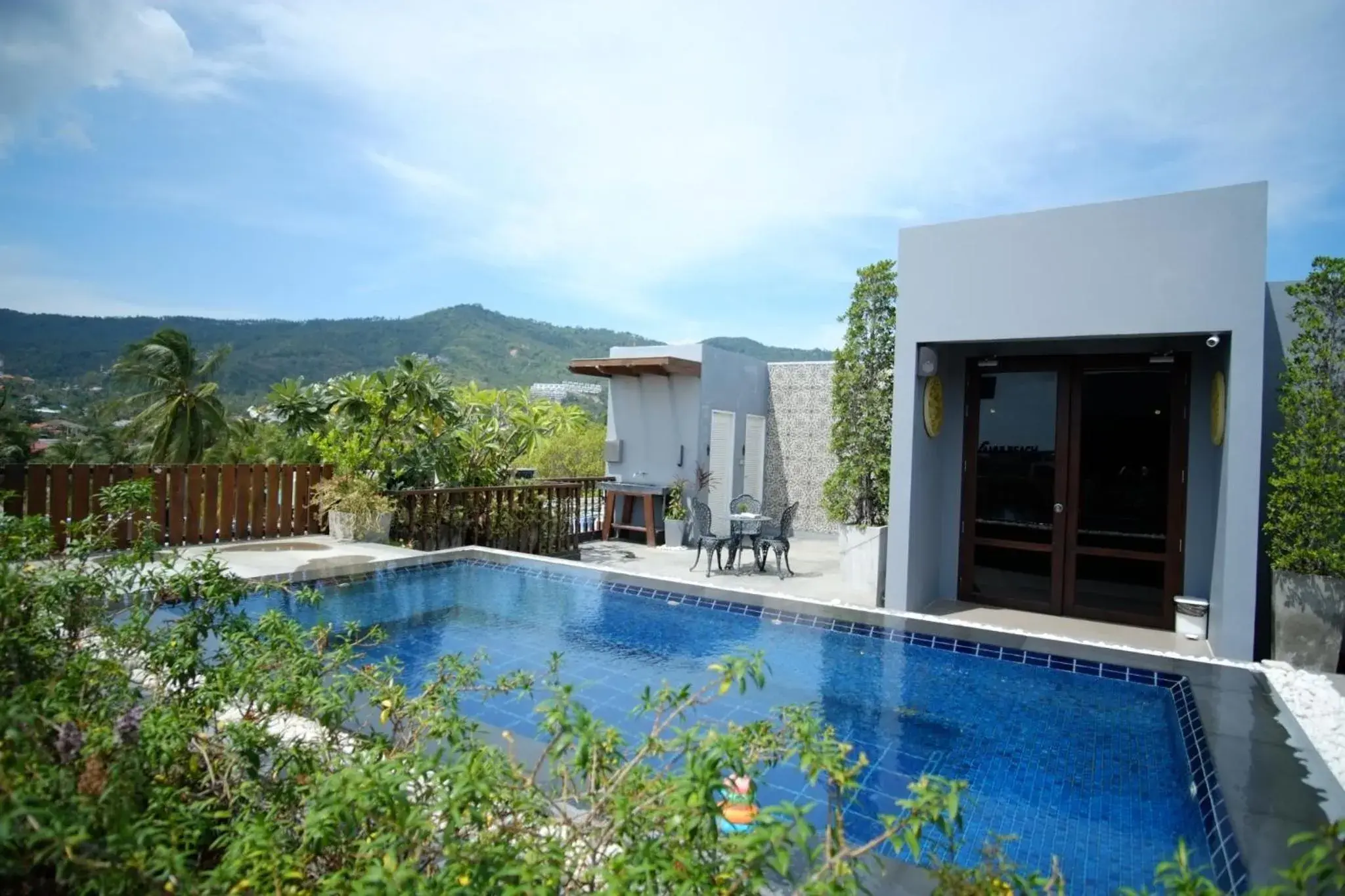 Swimming pool in Ploen Chaweng by Tolani Swimming pool in Ploen Chaweng by Tolani