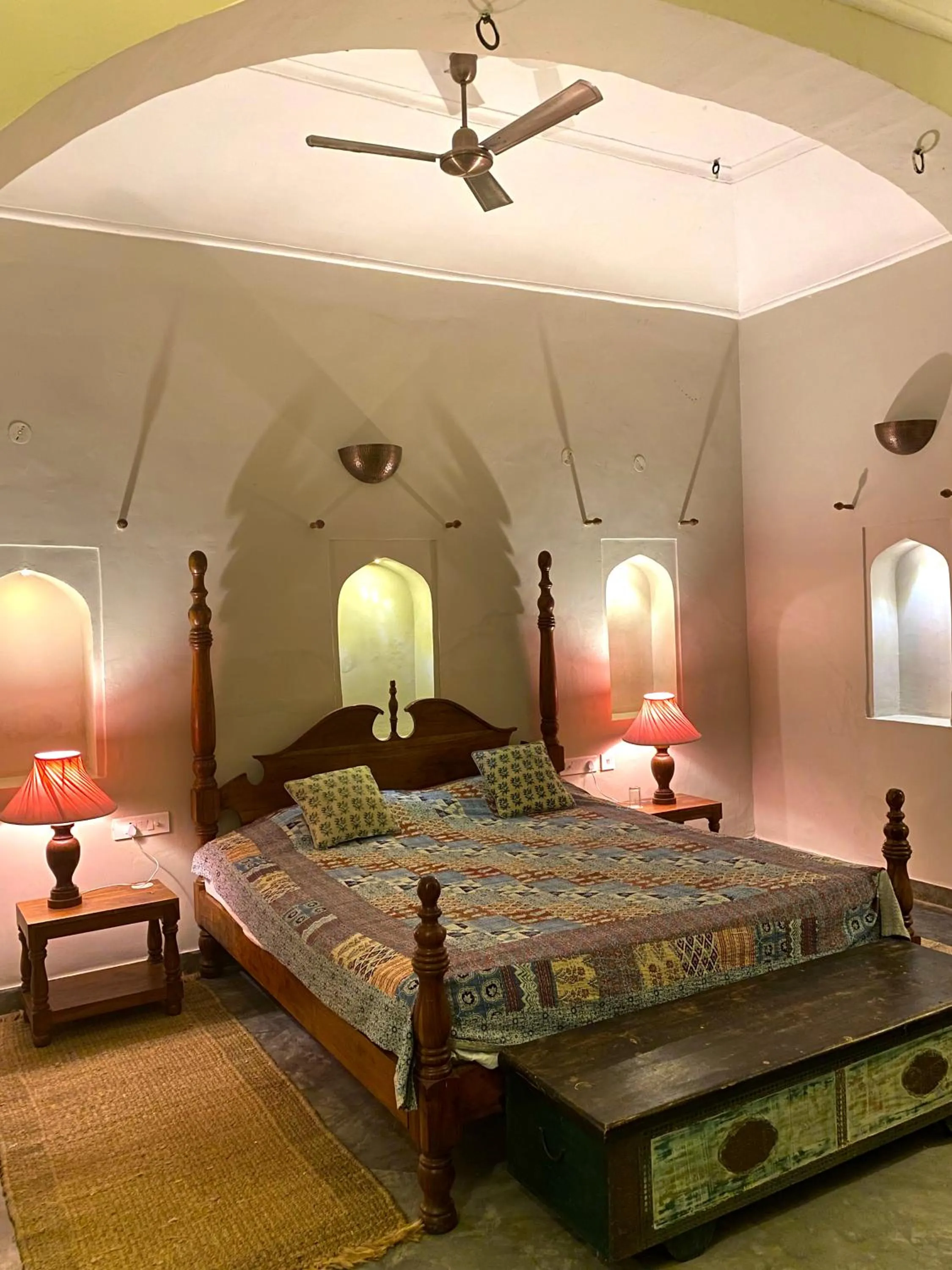 Bed in Mandawa Kothi