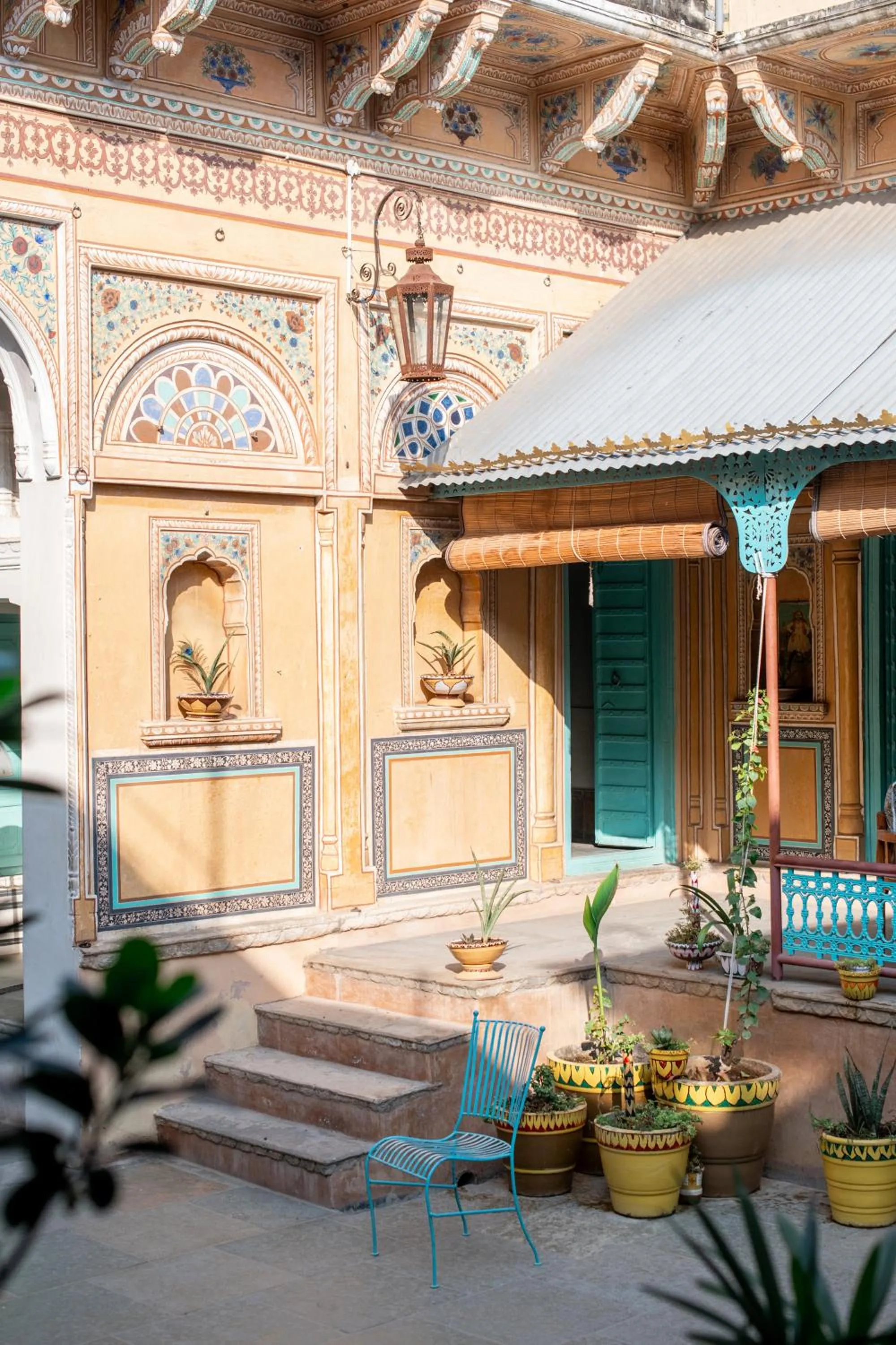 Inner courtyard view in Mandawa Kothi
