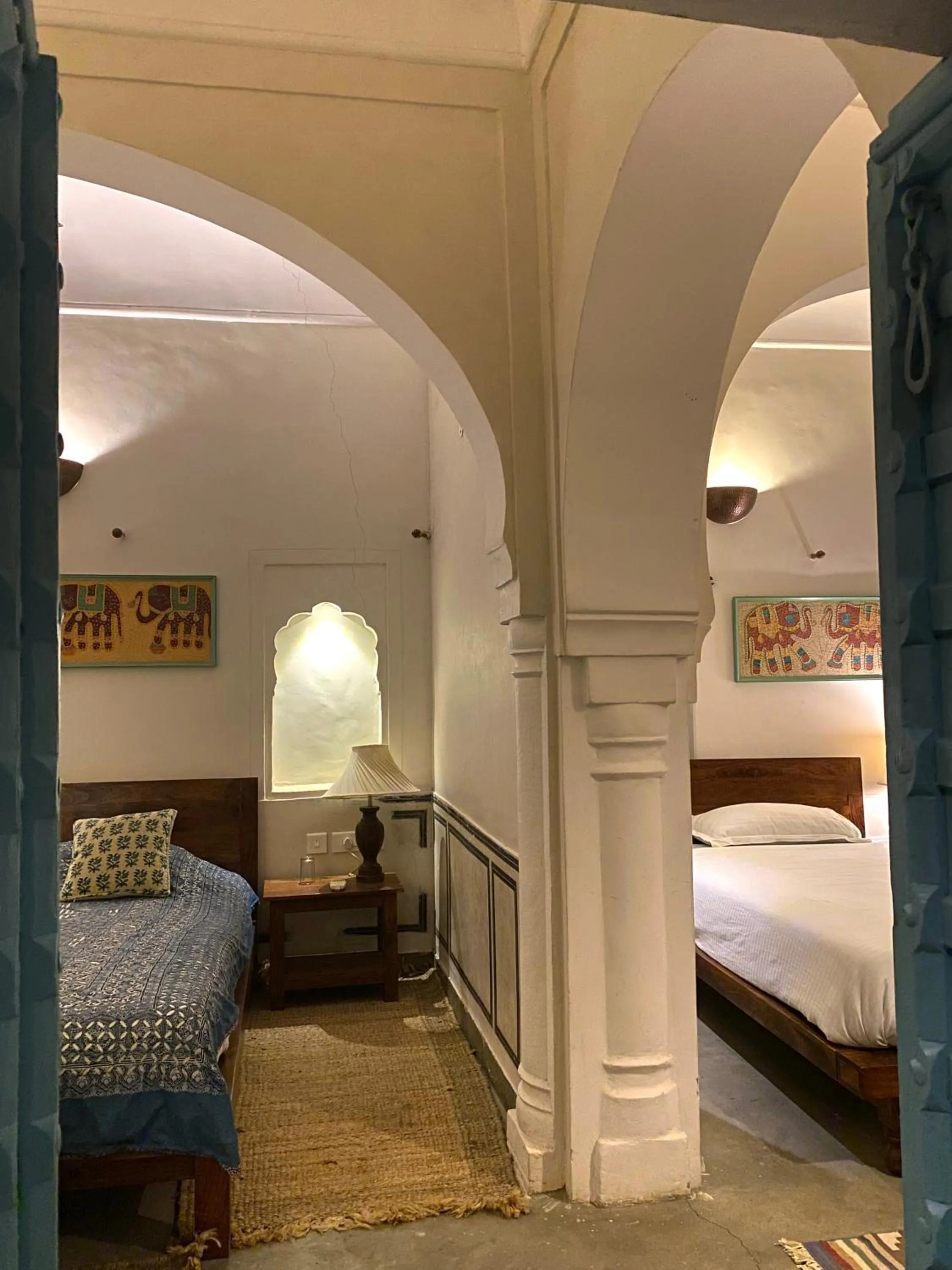 Bed in Mandawa Kothi