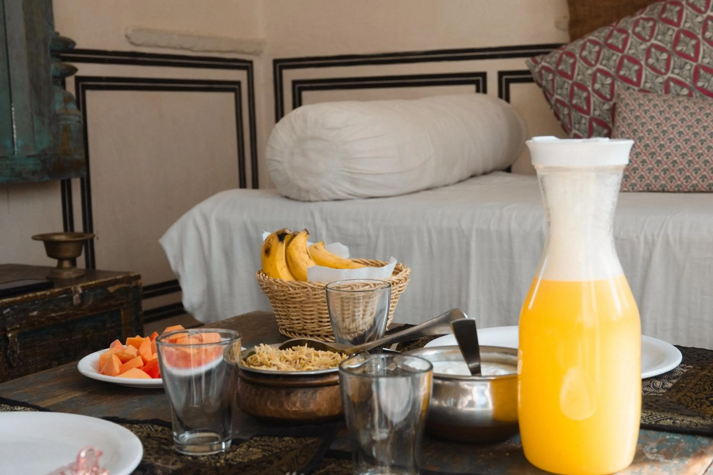 Restaurant/places to eat, Bed in Mandawa Kothi