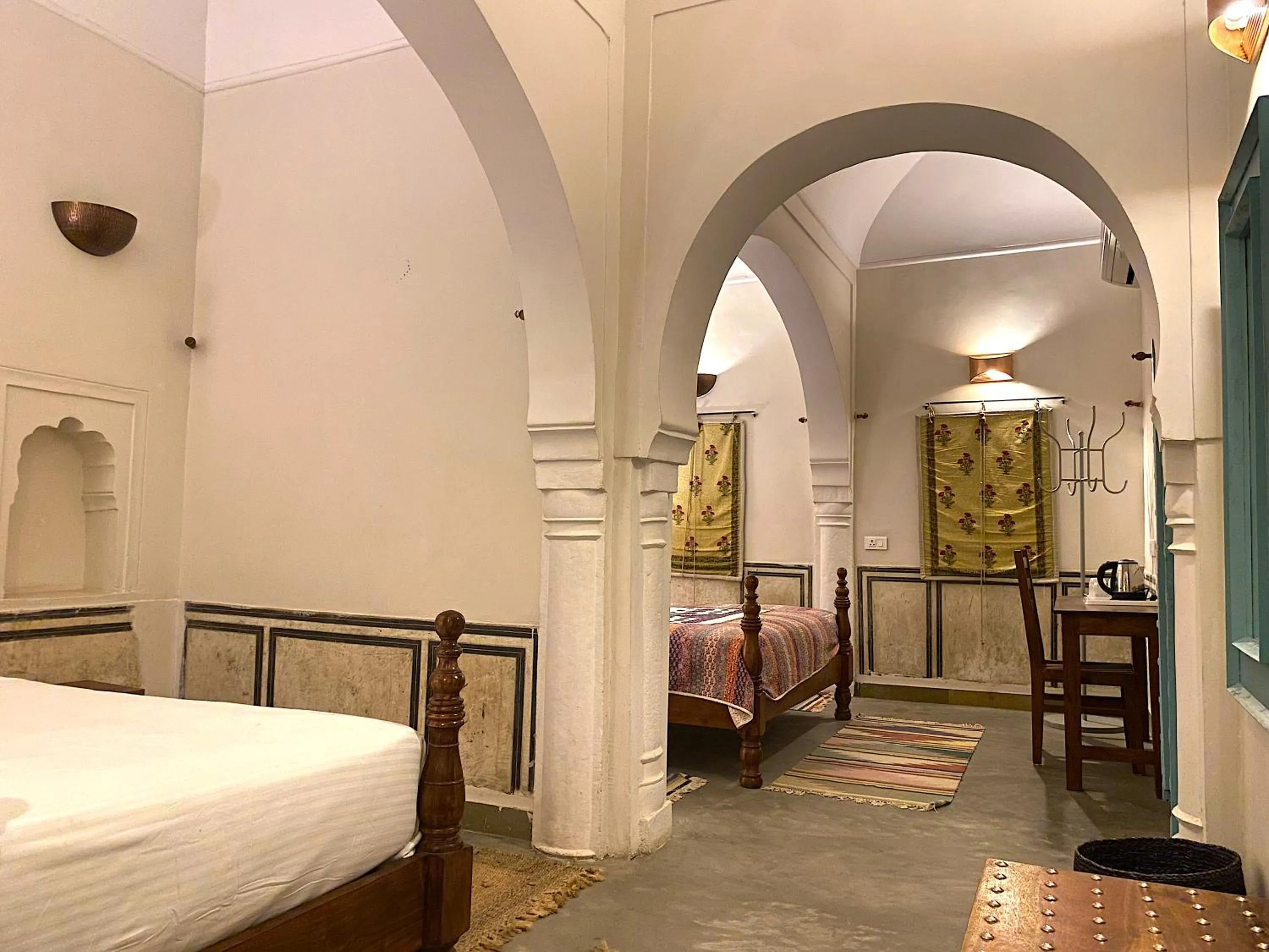 Bed in Mandawa Kothi