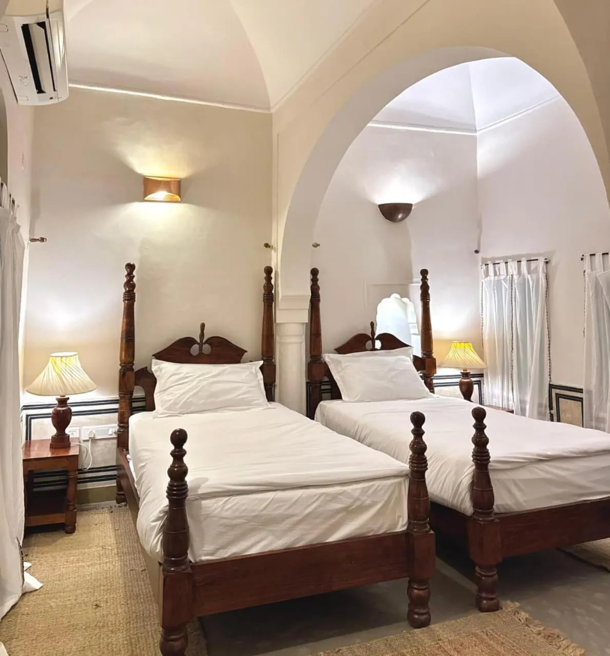 Bed in Mandawa Kothi