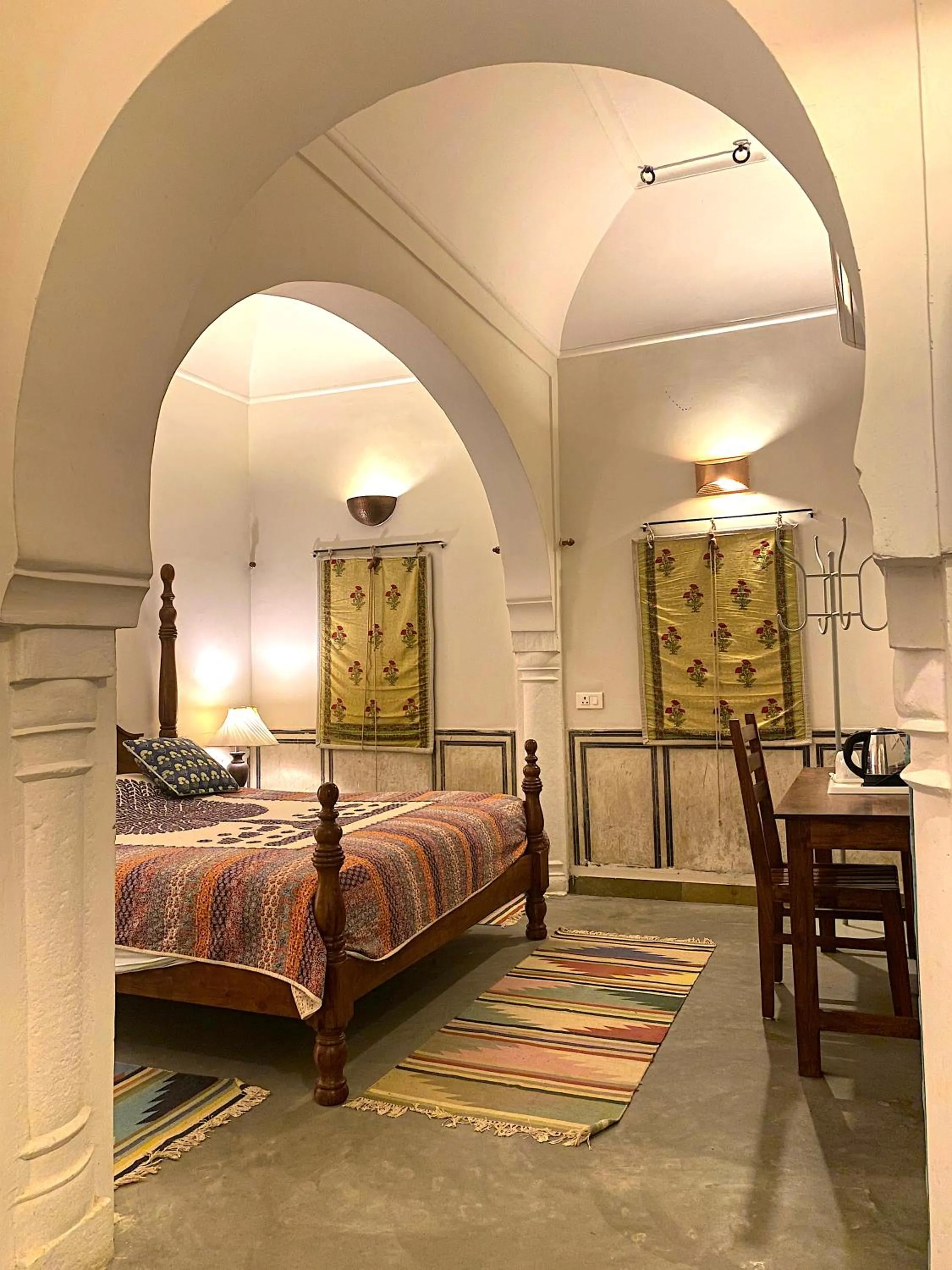 Bed in Mandawa Kothi