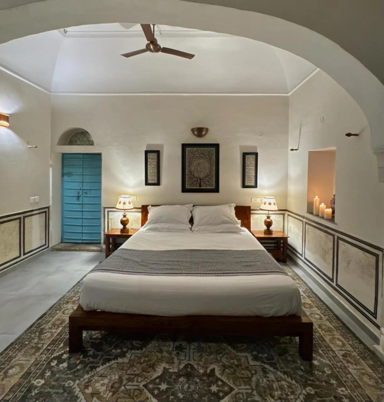 Bed in Mandawa Kothi