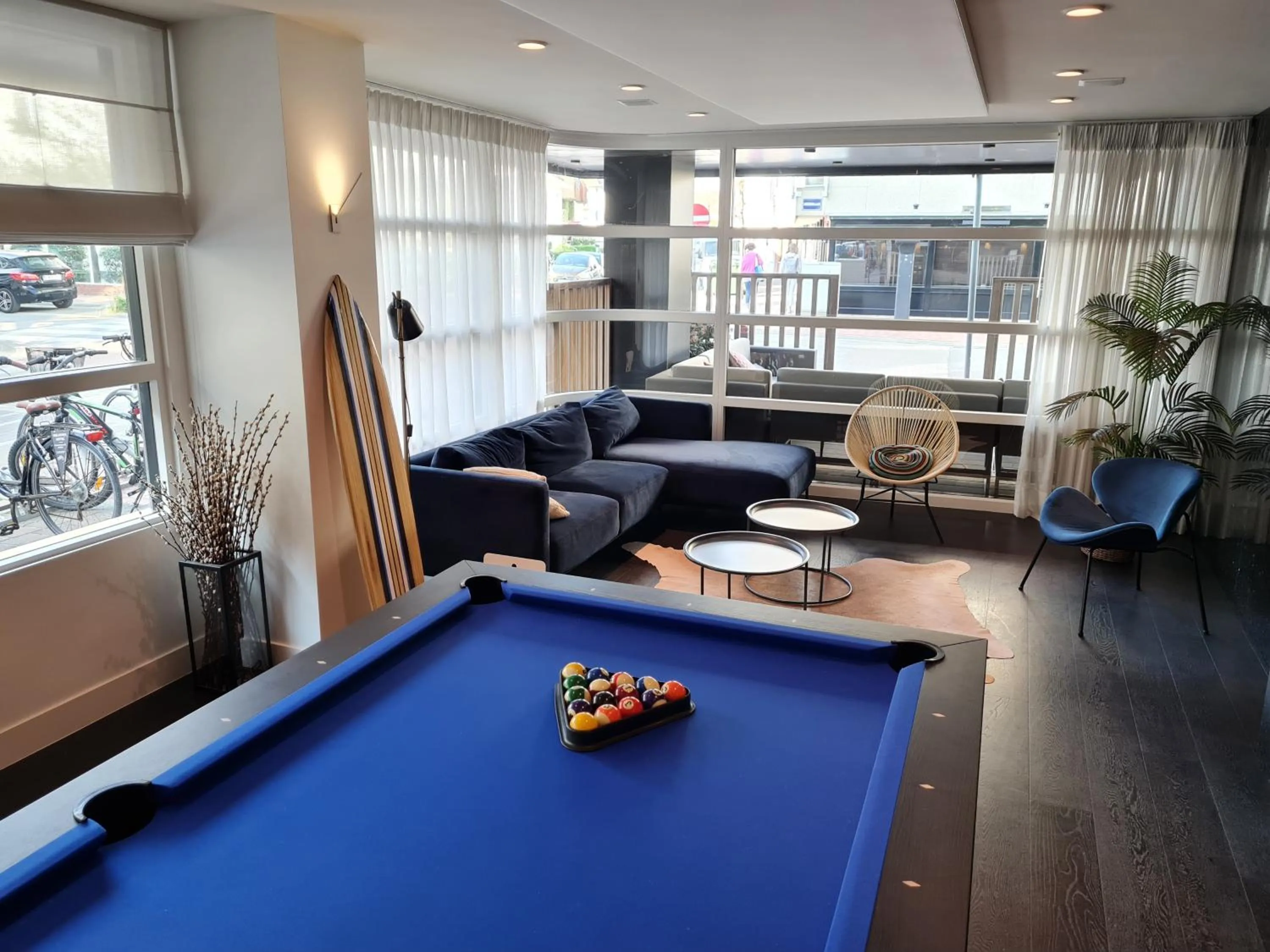 Billiard in Hotel Nelson
