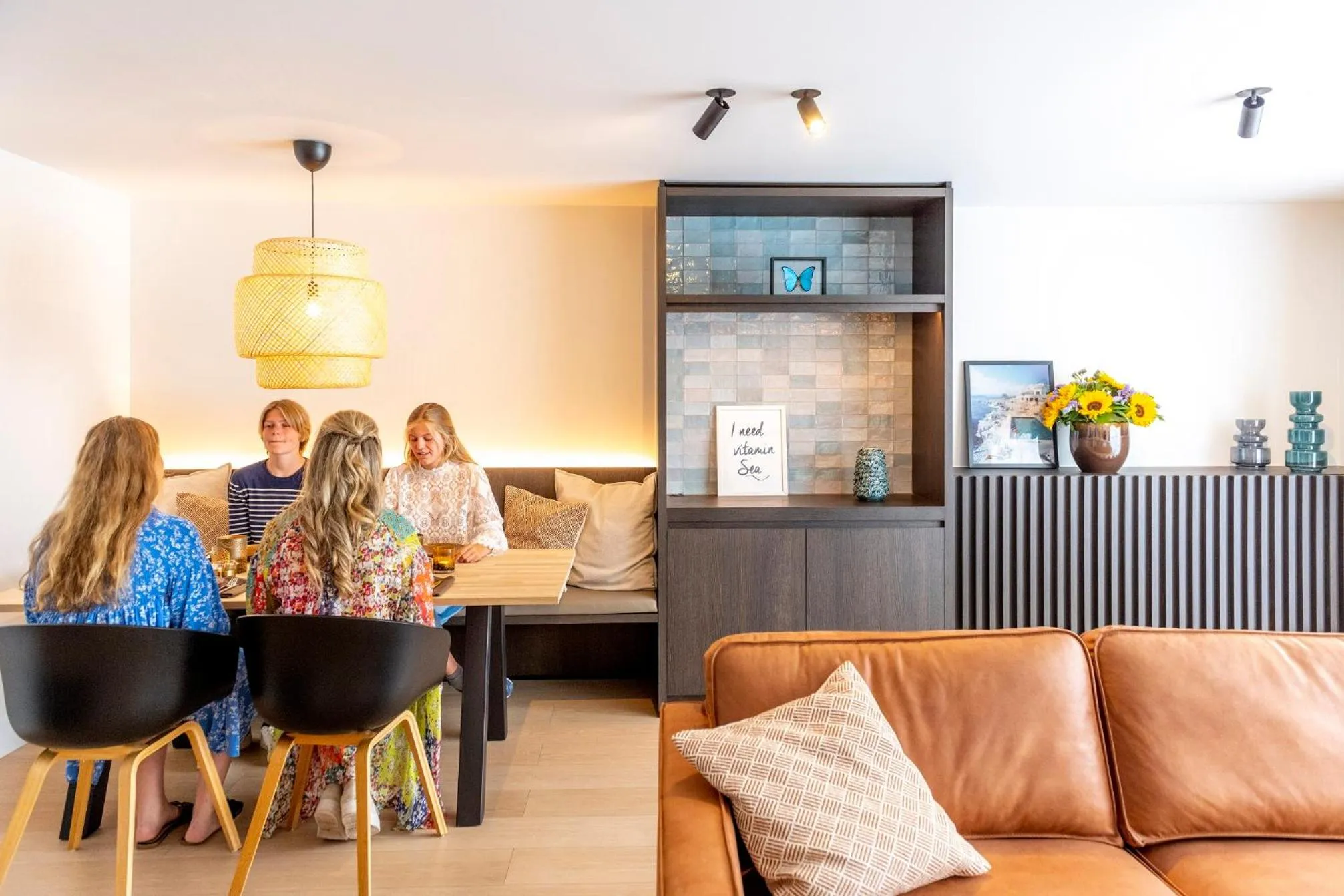 People in Hotel Nelson