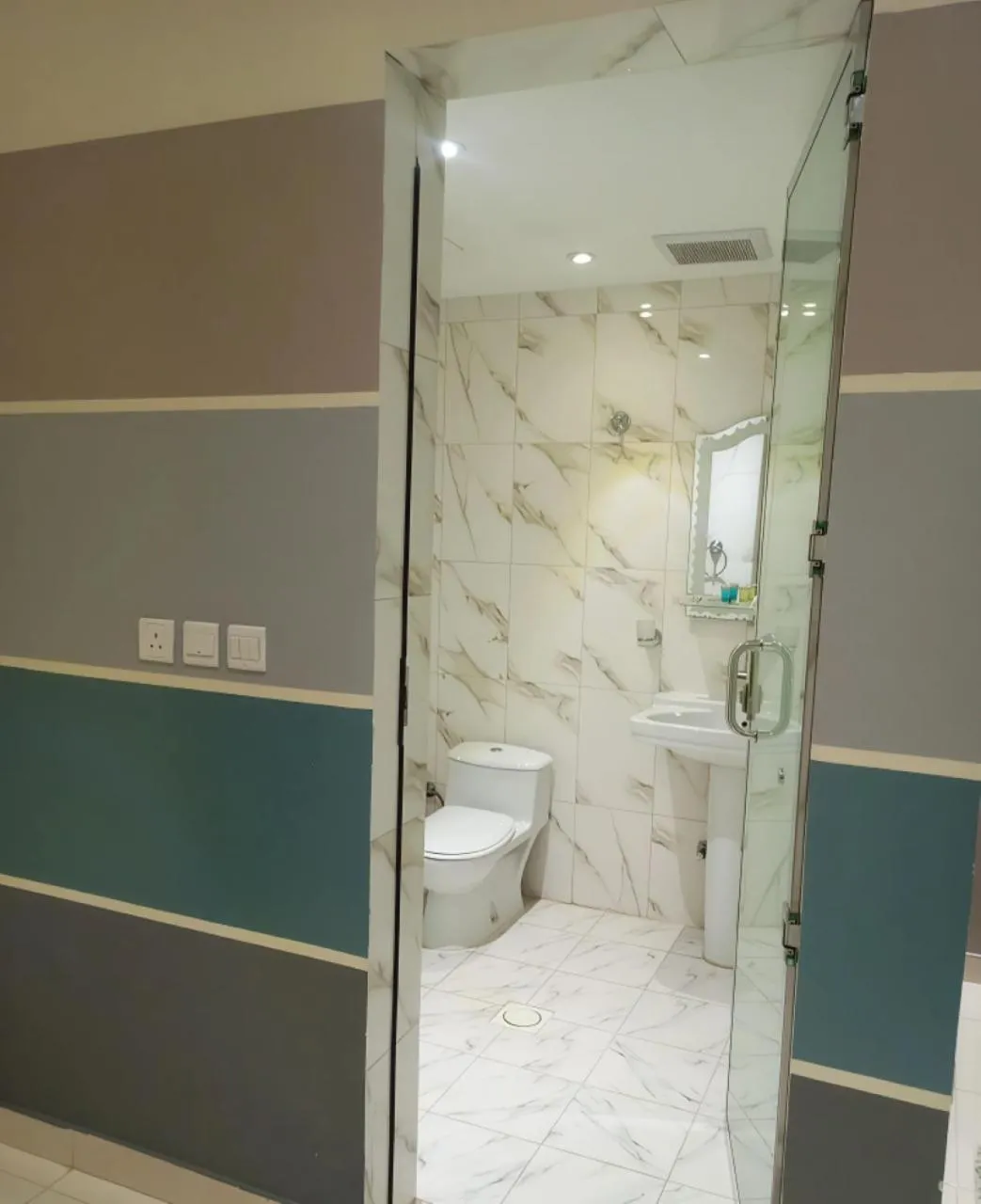 Bathroom in Al Lord Hotel
