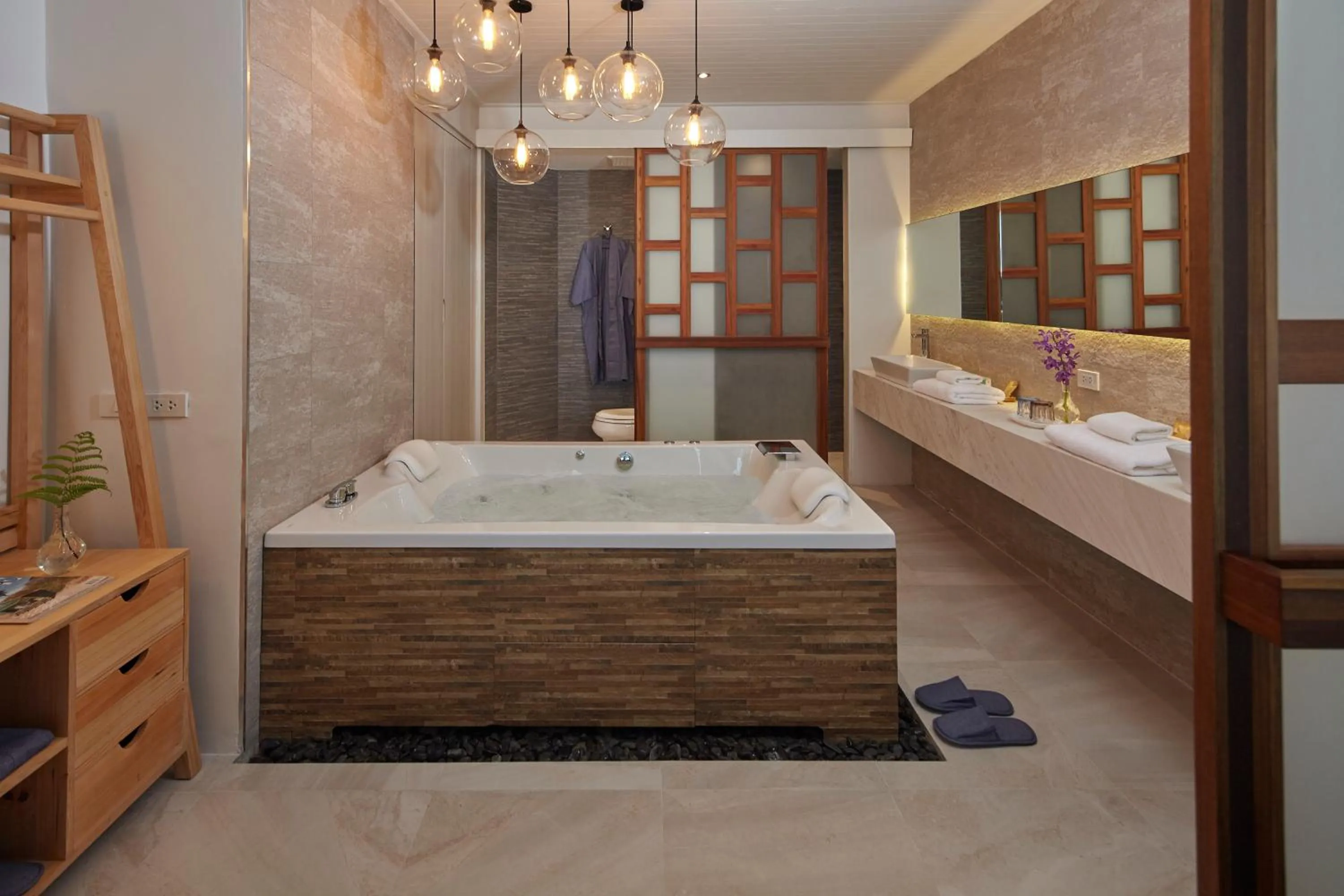 Hot Tub in Whale Hua Hin - SHA Plus