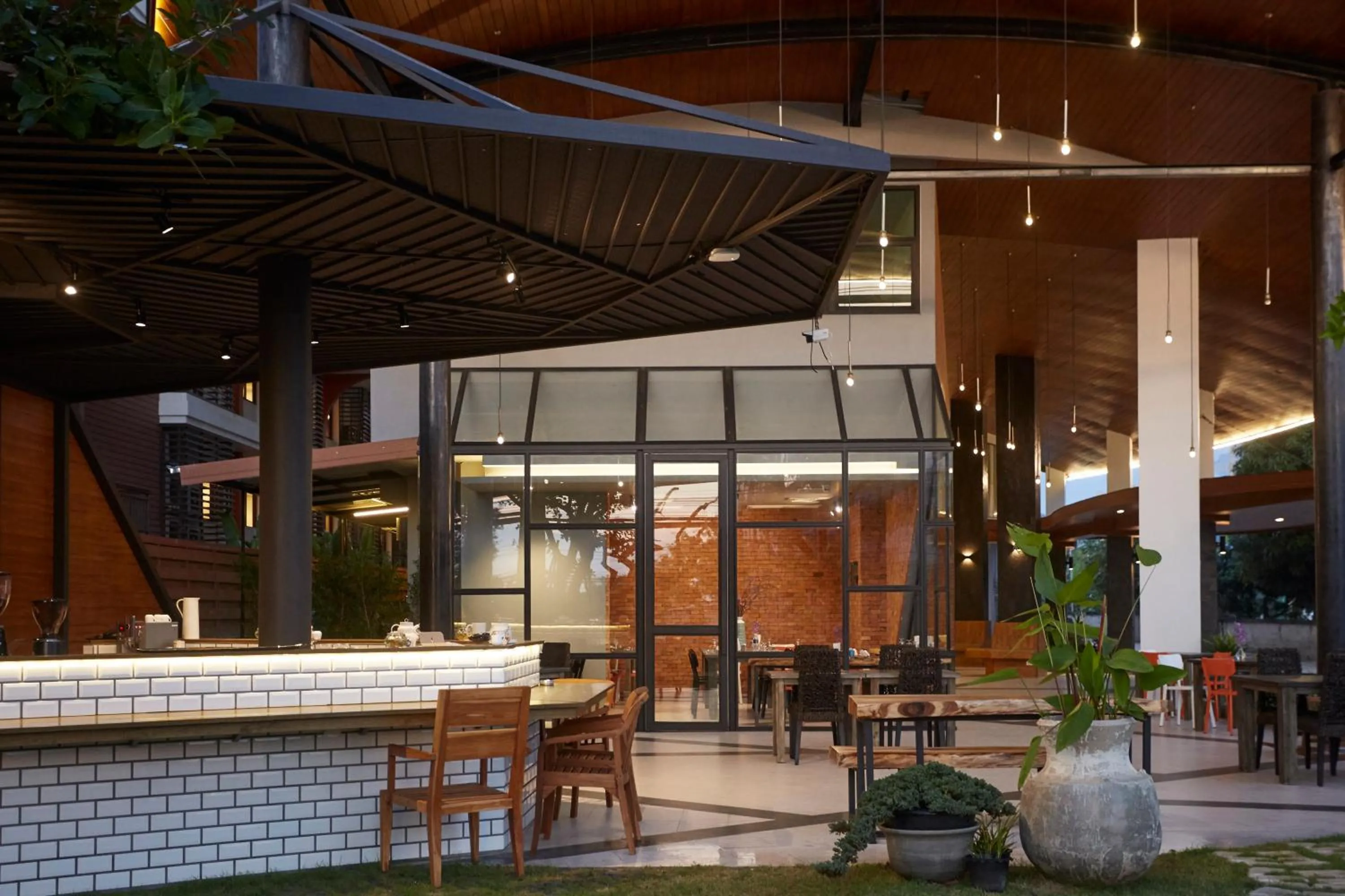 Restaurant/places to eat in Whale Hua Hin - SHA Plus