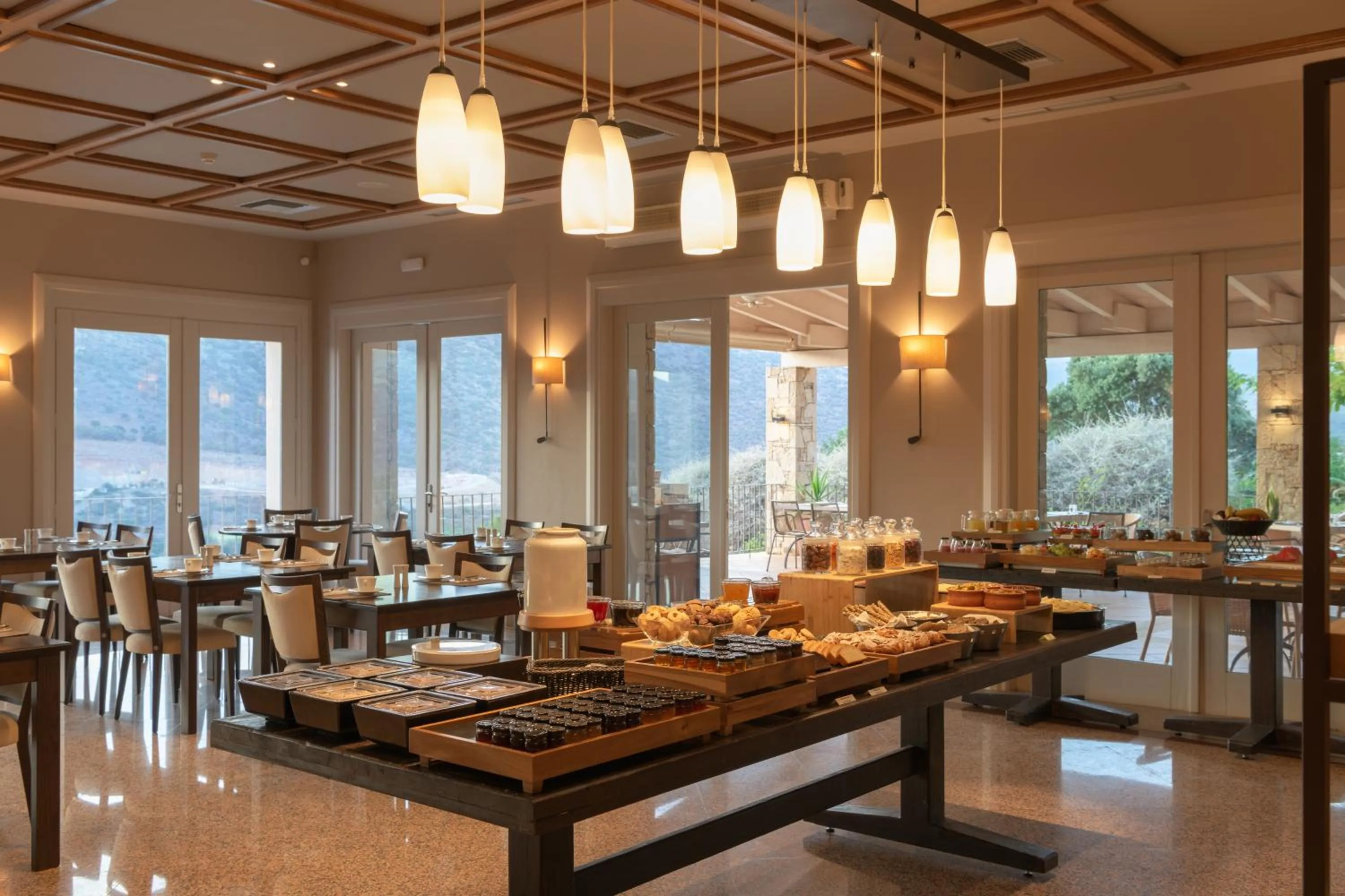 Restaurant/places to eat in Crete Golf Club Hotel