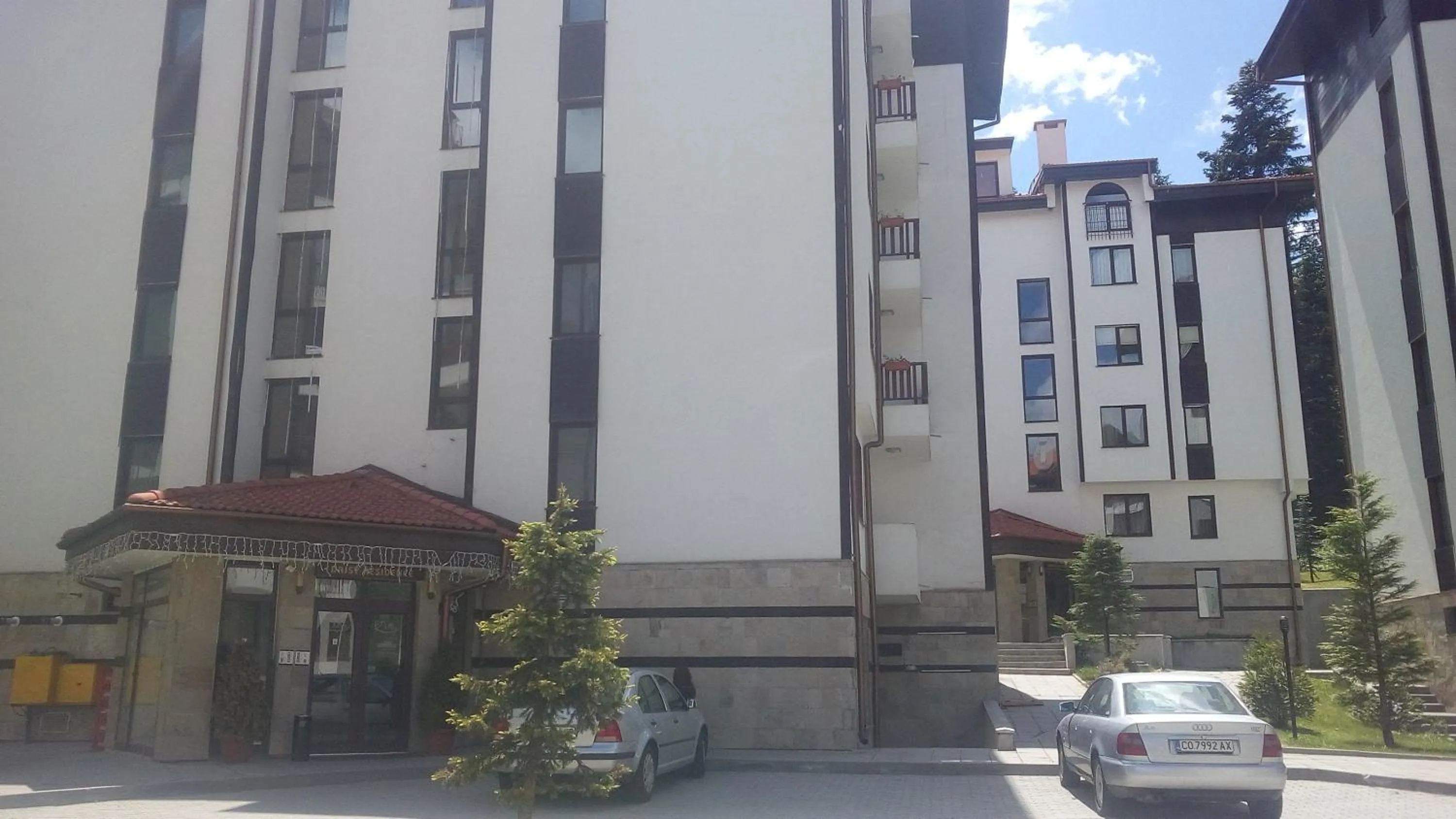 Property building in Apart Hotel Flora Residence Daisy