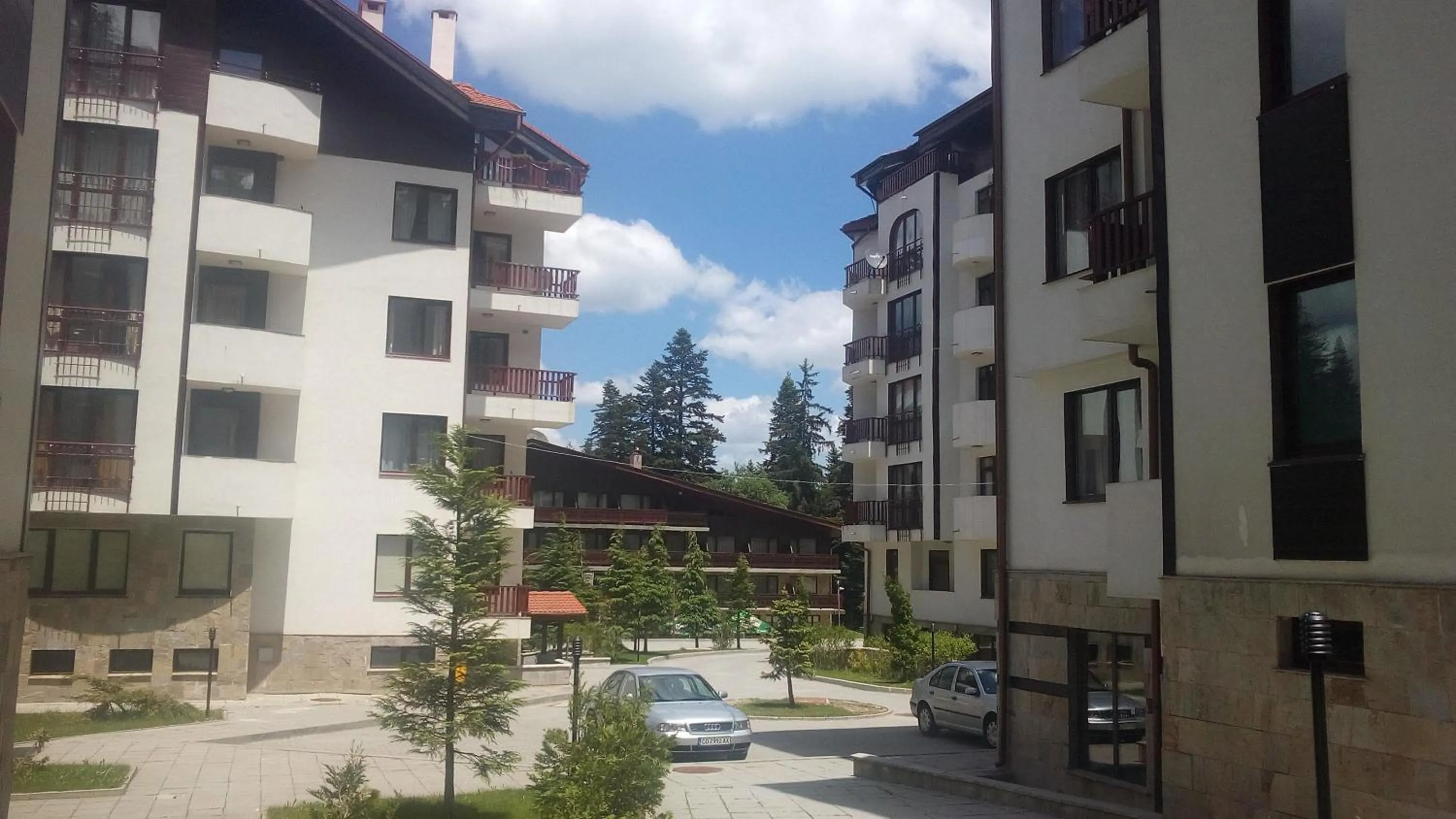 Property building in Apart Hotel Flora Residence Daisy