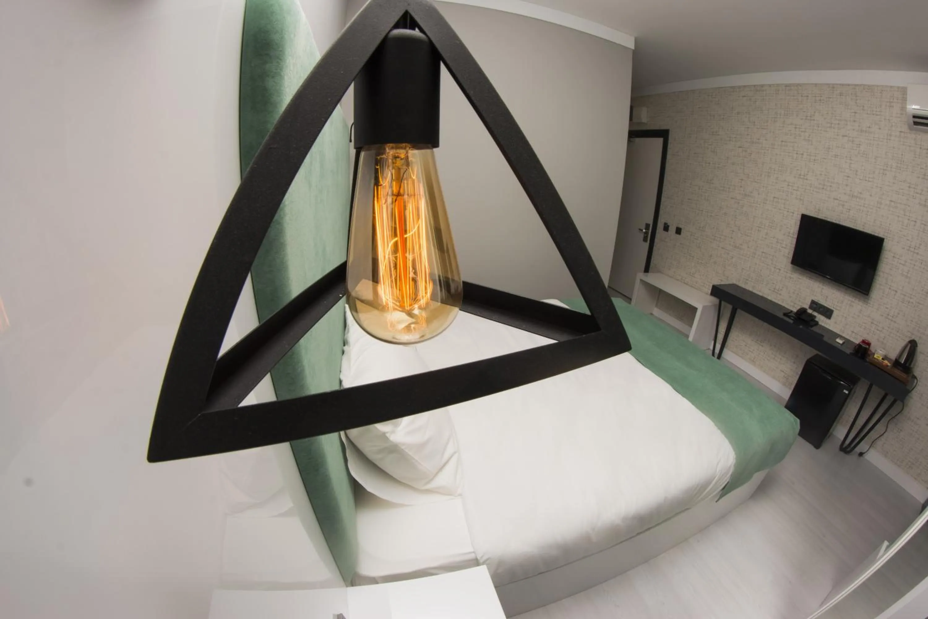 Photo of the whole room, Bed in Bakırköy DES Suit Otel