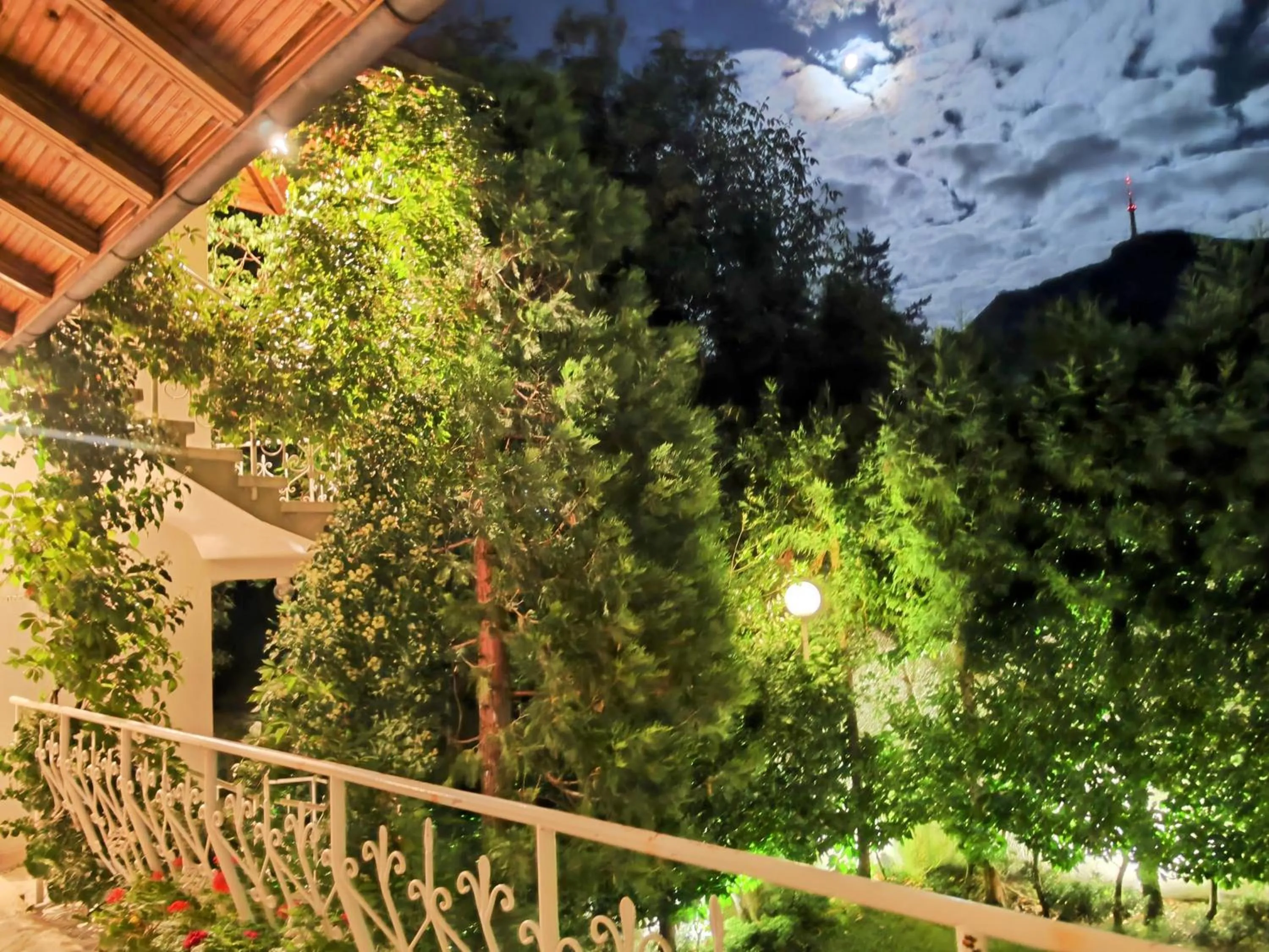 Park Hotel Amfora -Free Parking