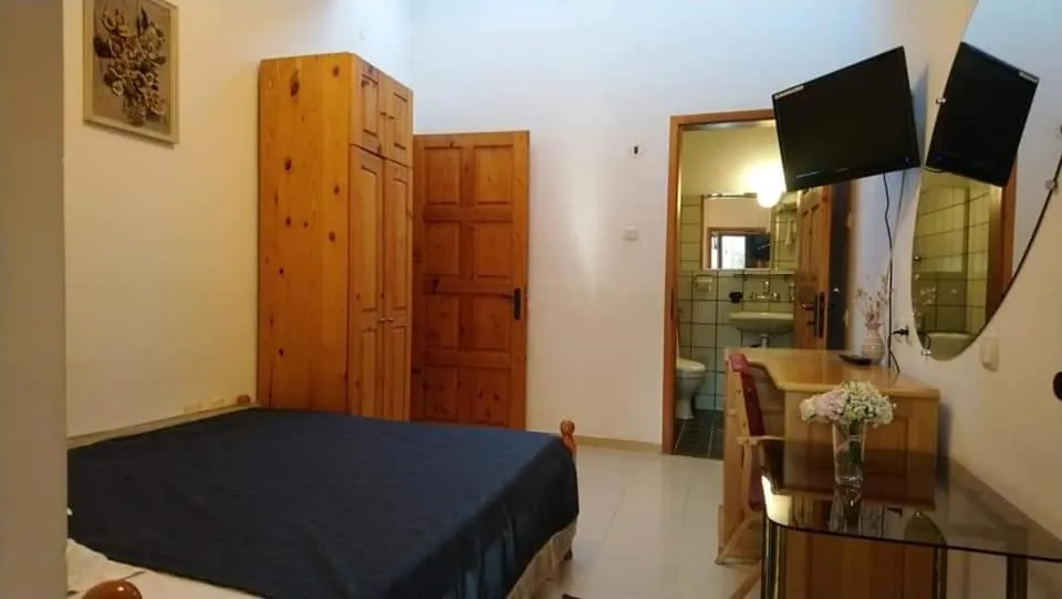 Bed in Park Hotel Amfora -Free Parking