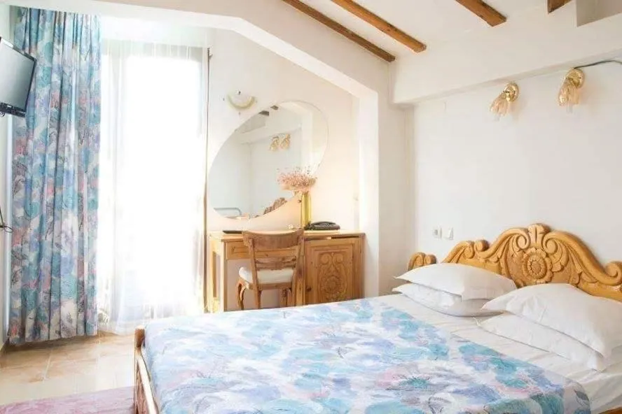 Bed in Park Hotel Amfora -Free Parking