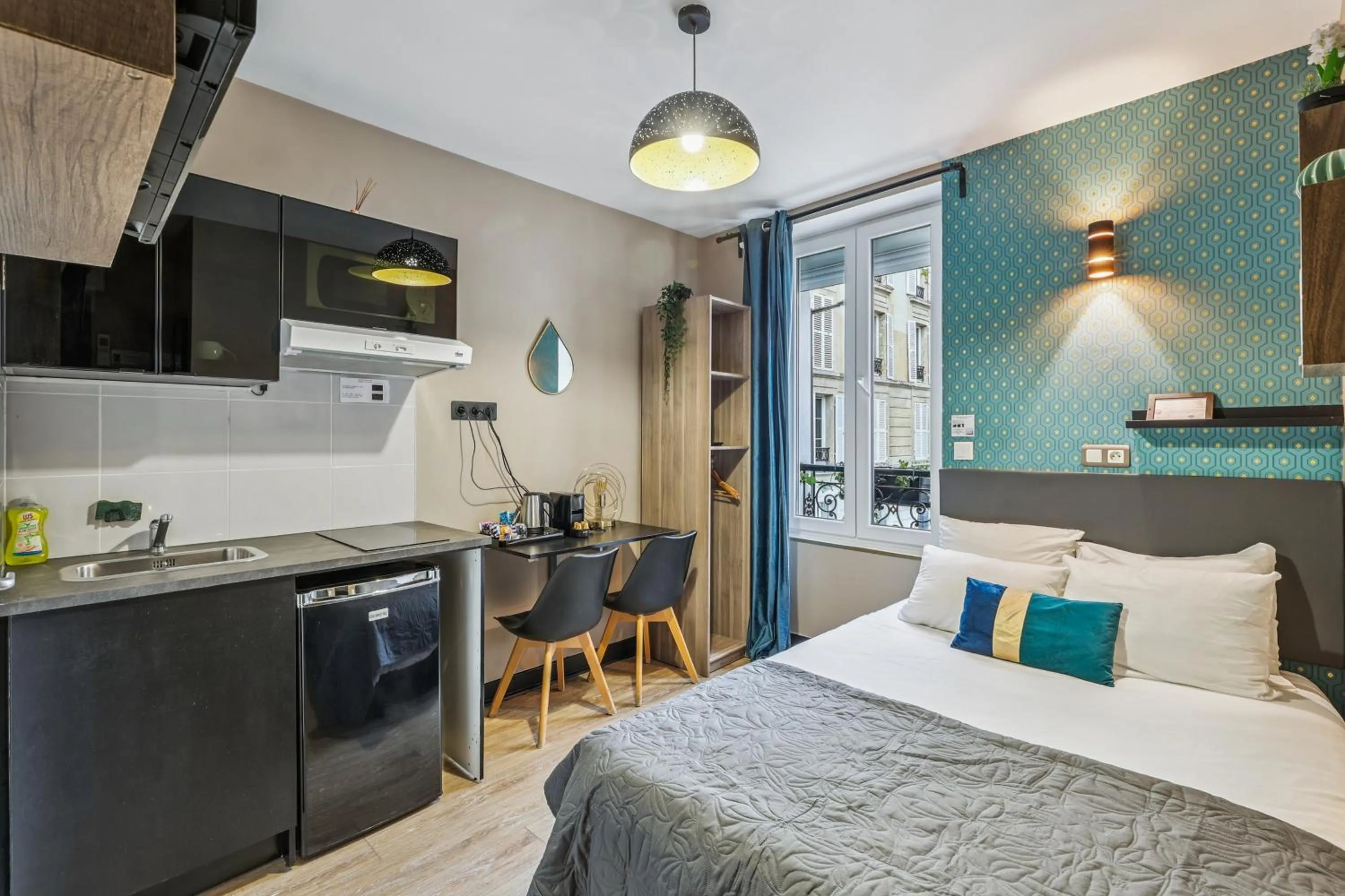 Bedroom, Bed in Résidence AURMAT - Appart - Hôtel - Boulogne - Paris