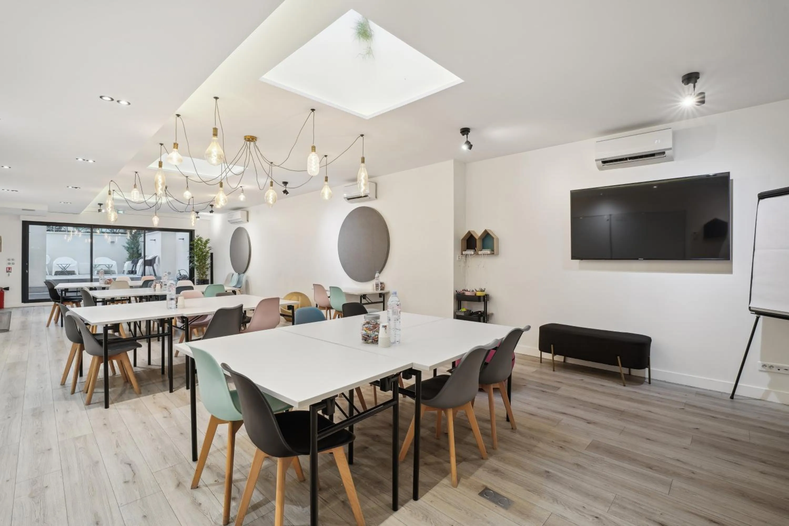 Meeting/conference room in Résidence AURMAT - Appart - Hôtel - Boulogne - Paris