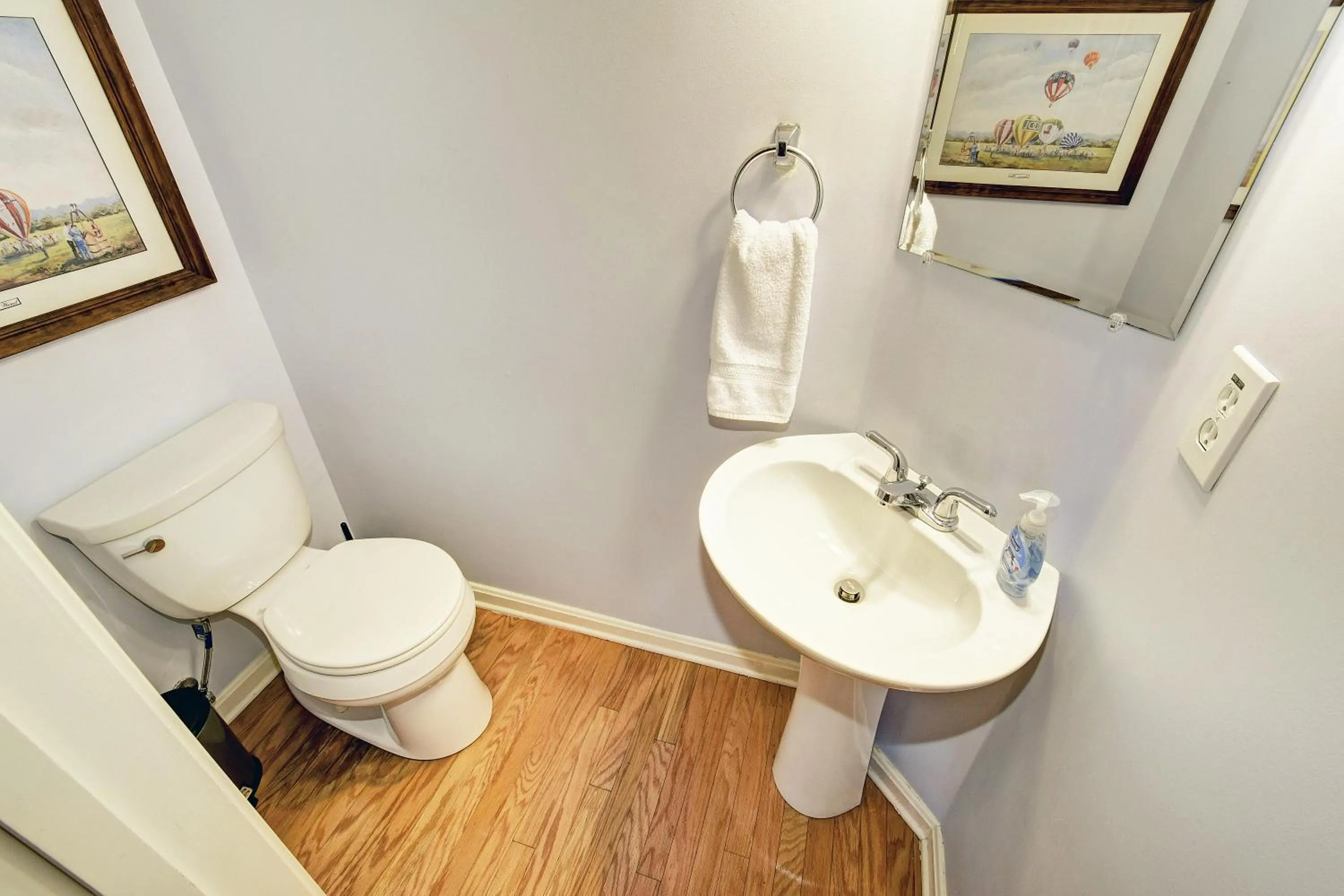 Toilet in Lux Townhouse, Walk to All, Sleeps 6 Adults