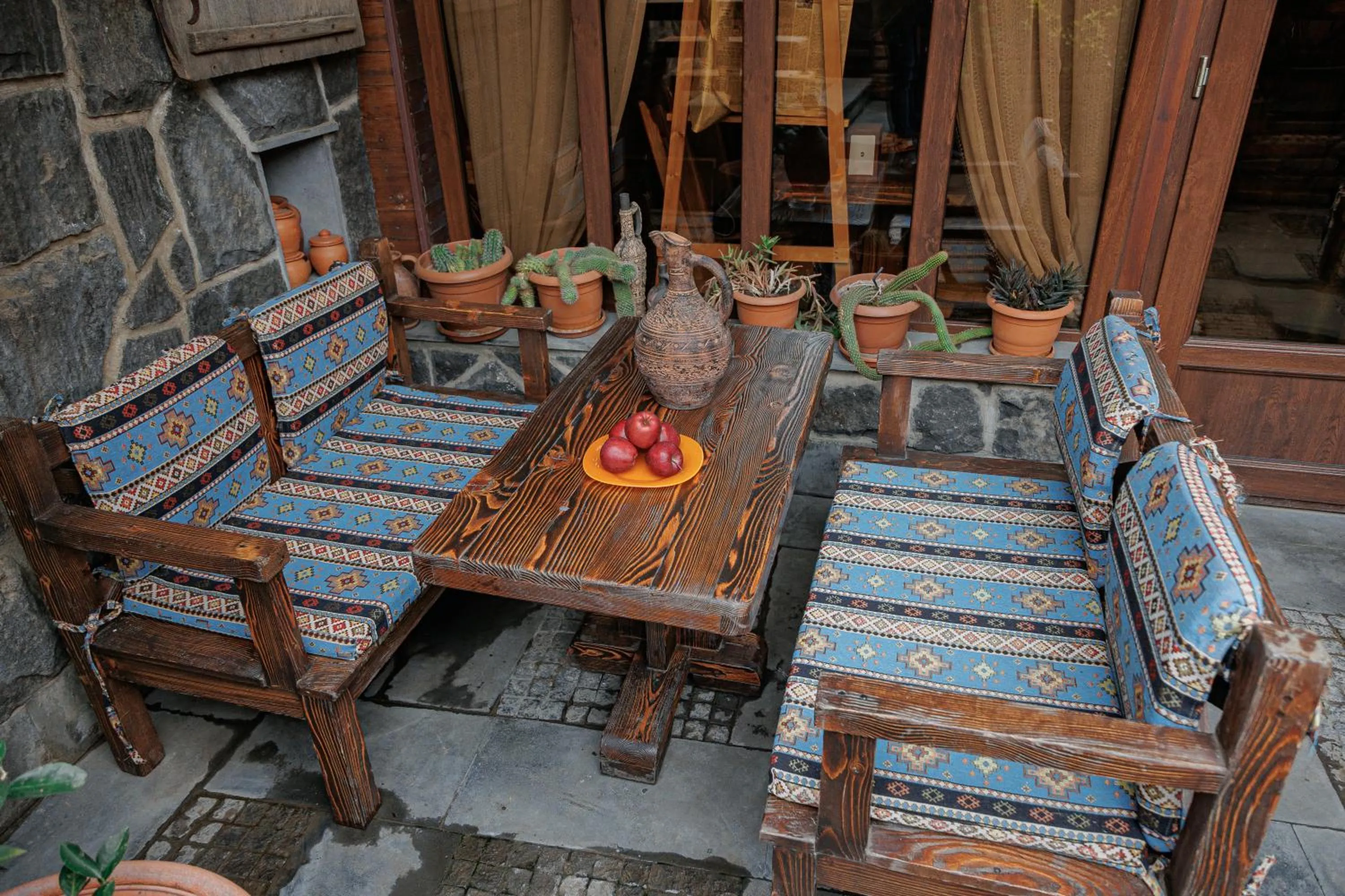 Restaurant/places to eat in Piano Borracho Boutique Hotel Old Tbilisi