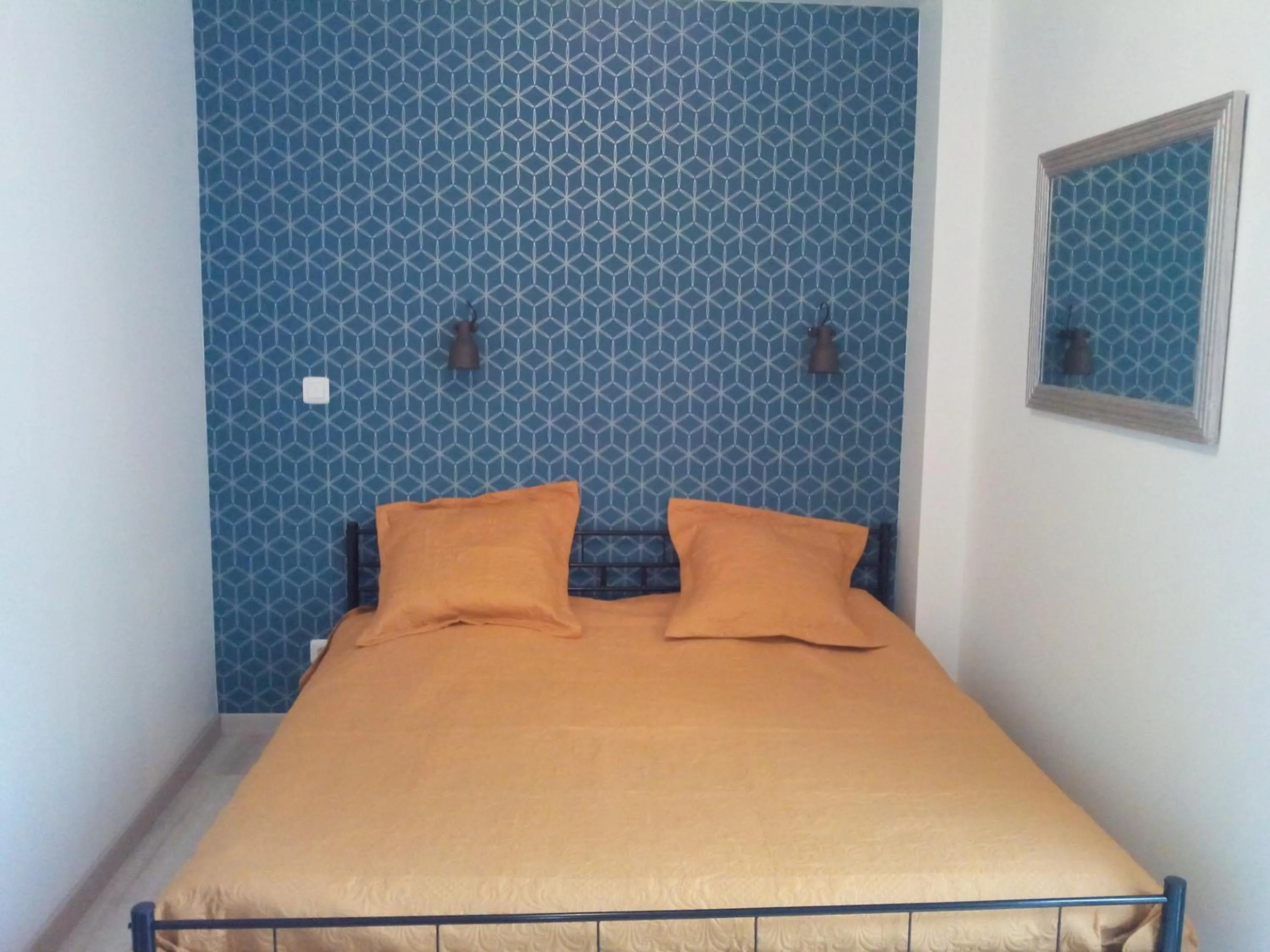 Photo of the whole room, Bed in Chambres d'hôtes à Raveau