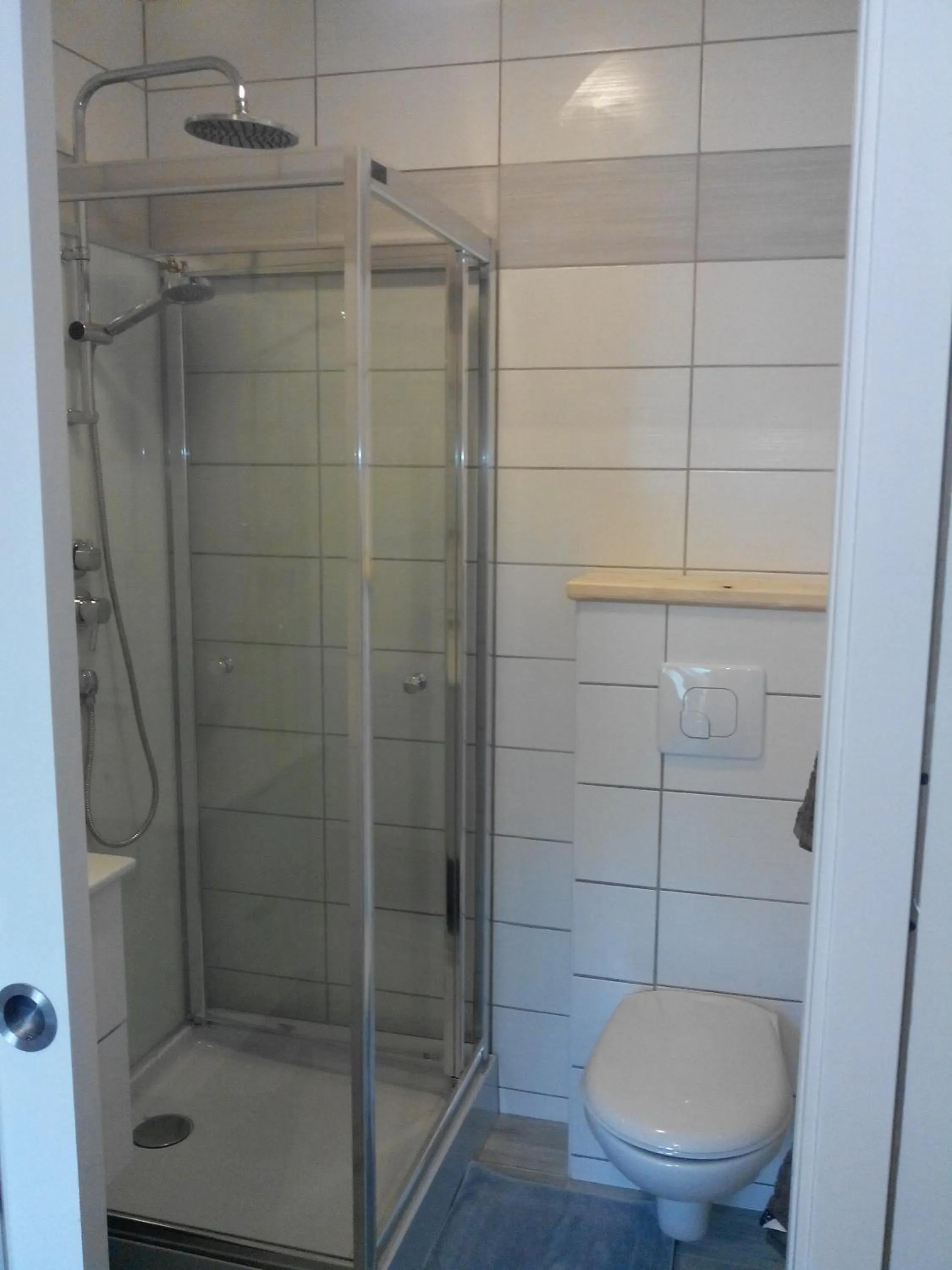 Shower in Chambres d'hôtes à Raveau