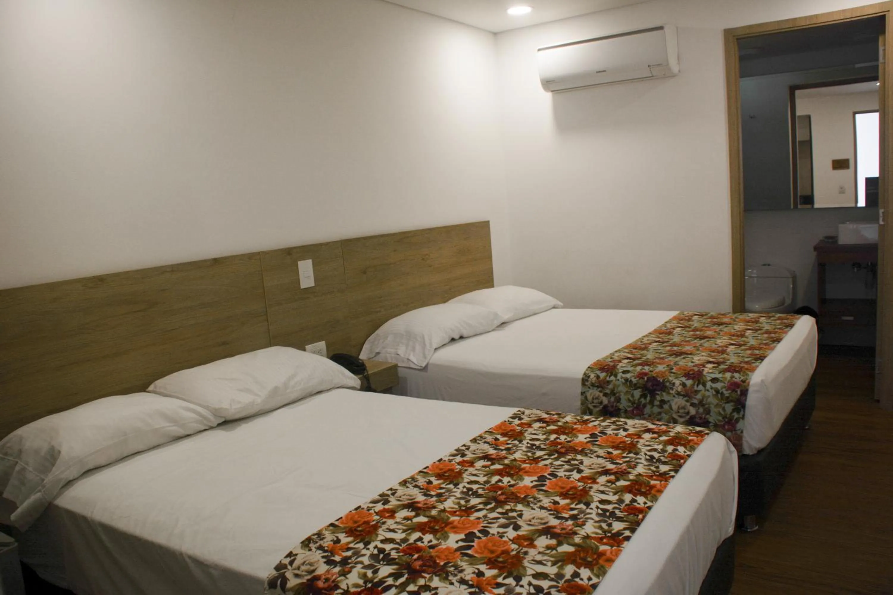 Twin Room in Hotel Poma Rosa