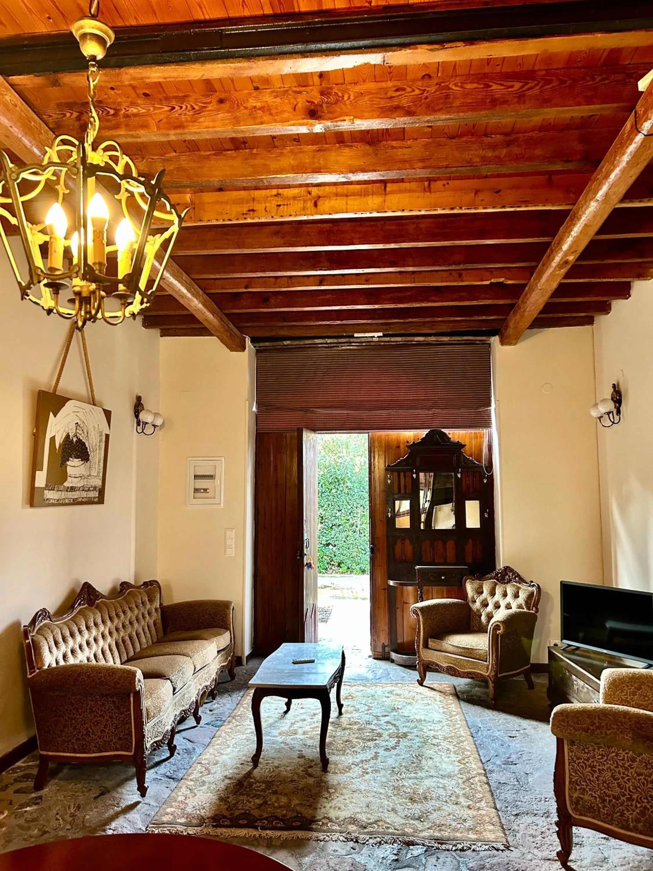 Living room in Loriet Hotel