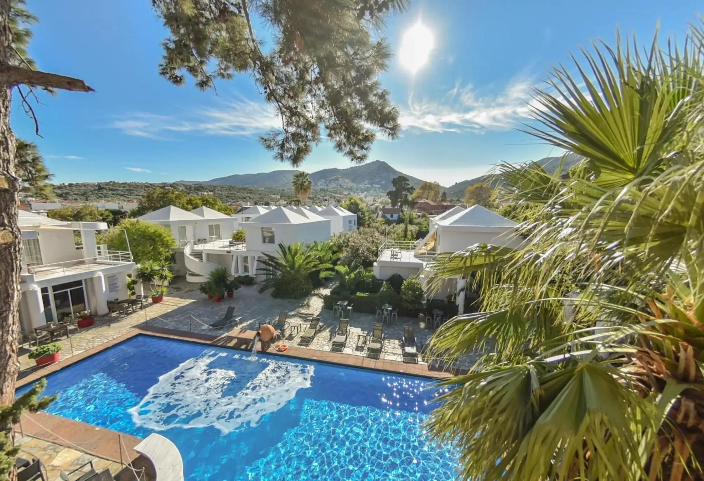 Property building in Loriet Hotel Property building in Loriet Hotel