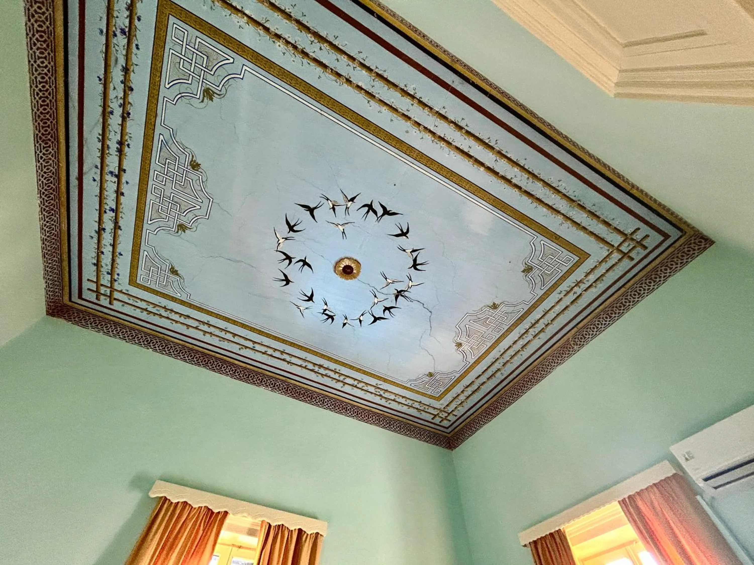 Decorative detail in Loriet Hotel