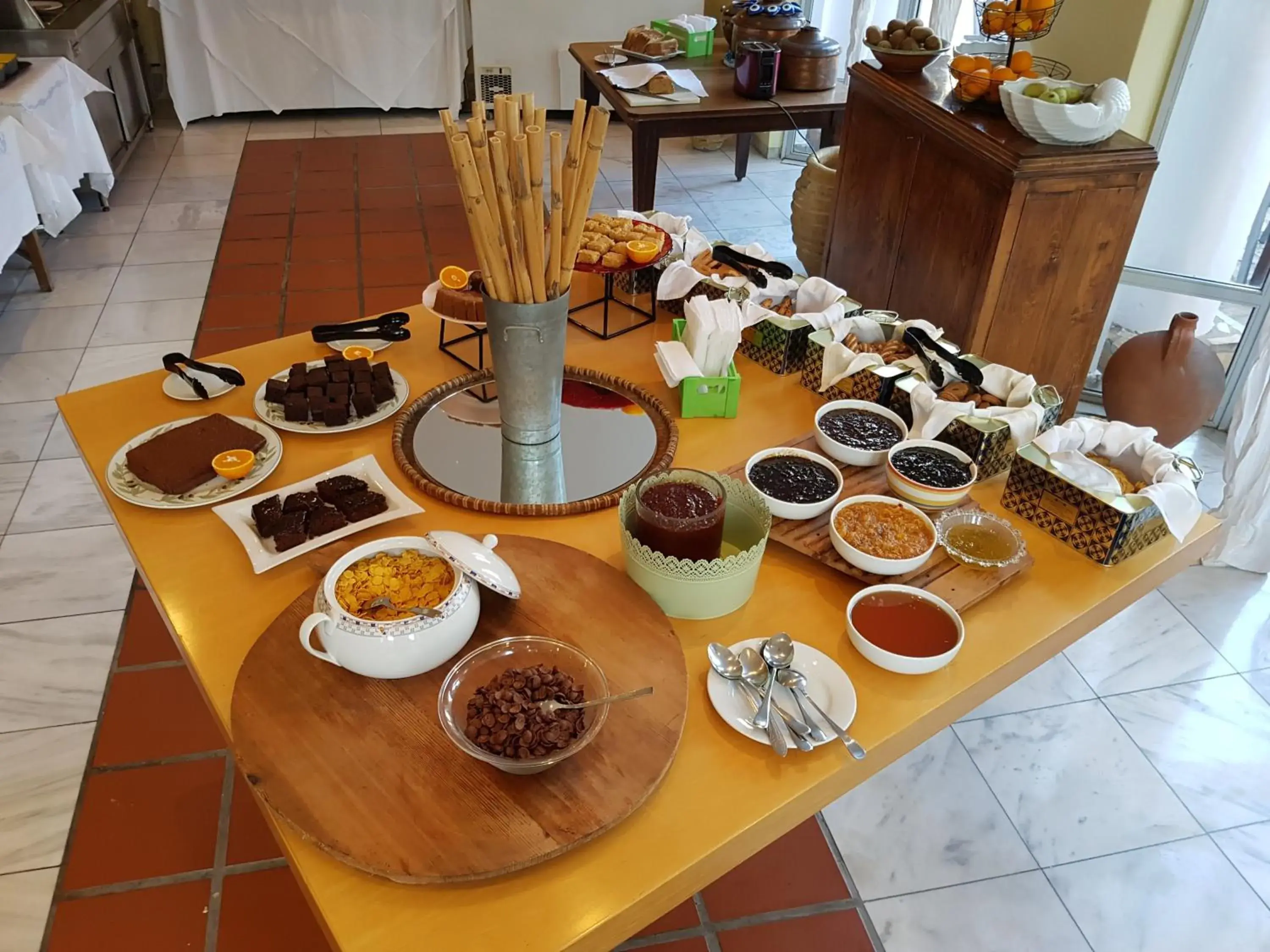 Restaurant/places to eat in Loriet Hotel Restaurant/places to eat in Loriet Hotel