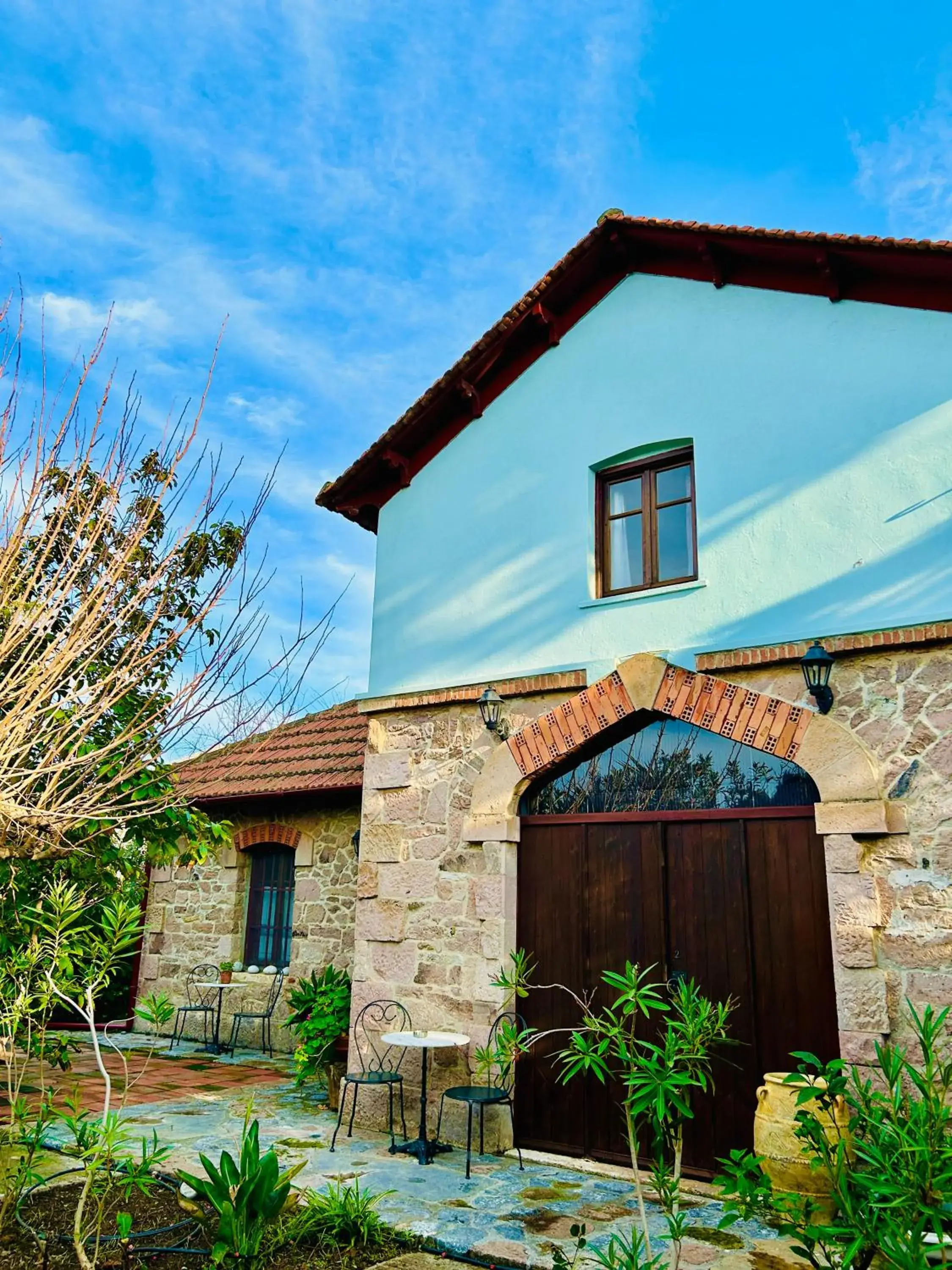 Garden in Loriet Hotel Garden in Loriet Hotel
