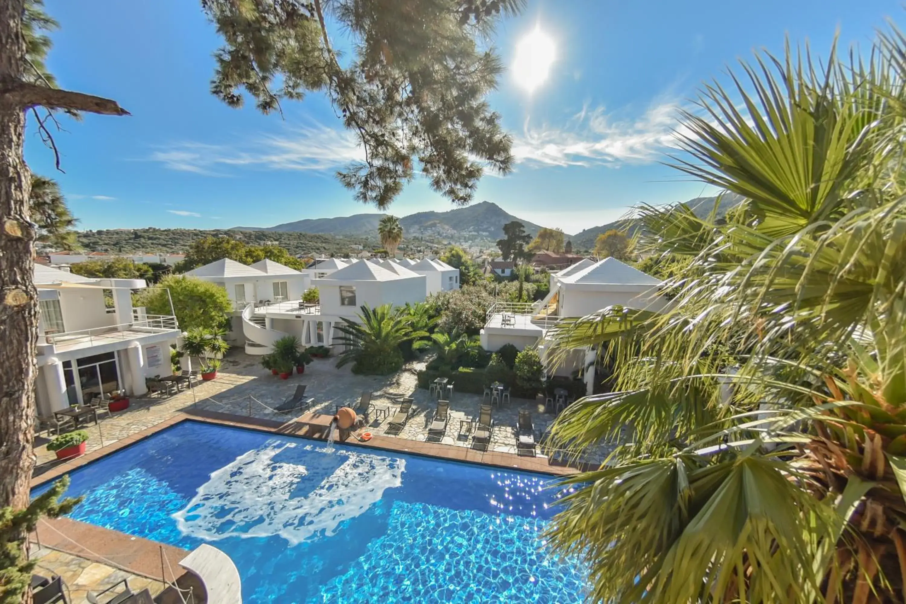 Property building in Loriet Hotel Property building in Loriet Hotel