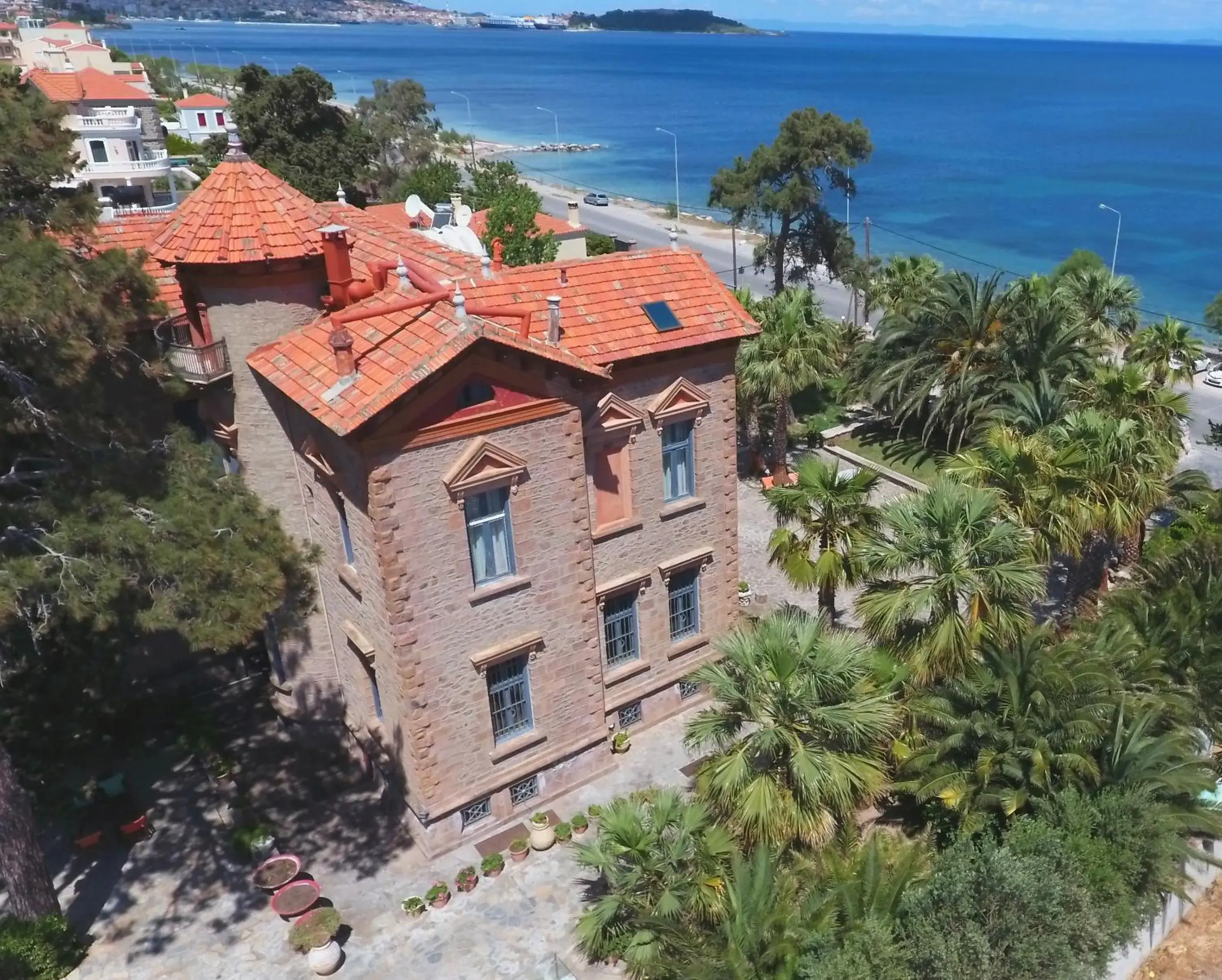 Property building in Loriet Hotel Property building in Loriet Hotel