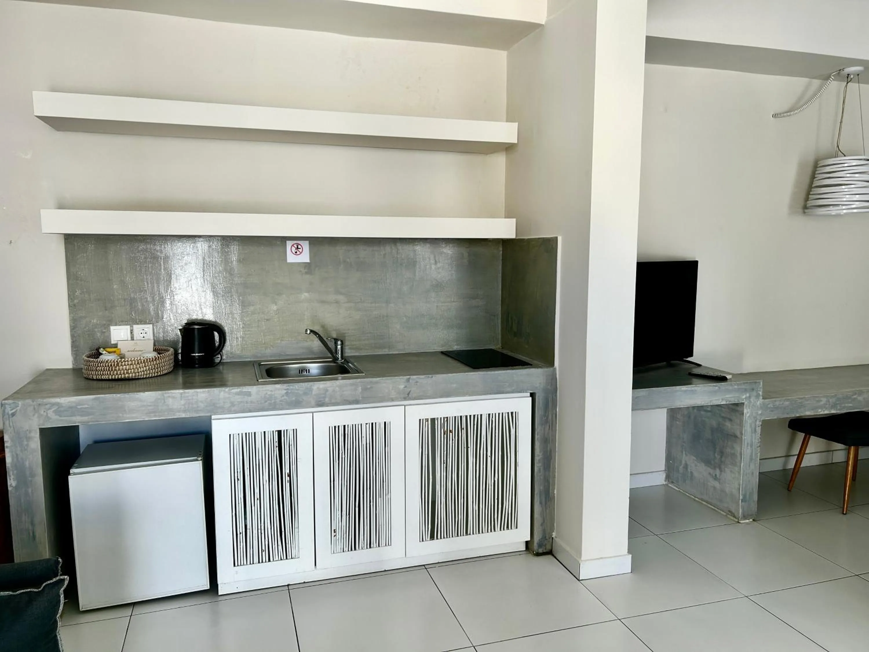 Kitchen or kitchenette in Loriet Hotel