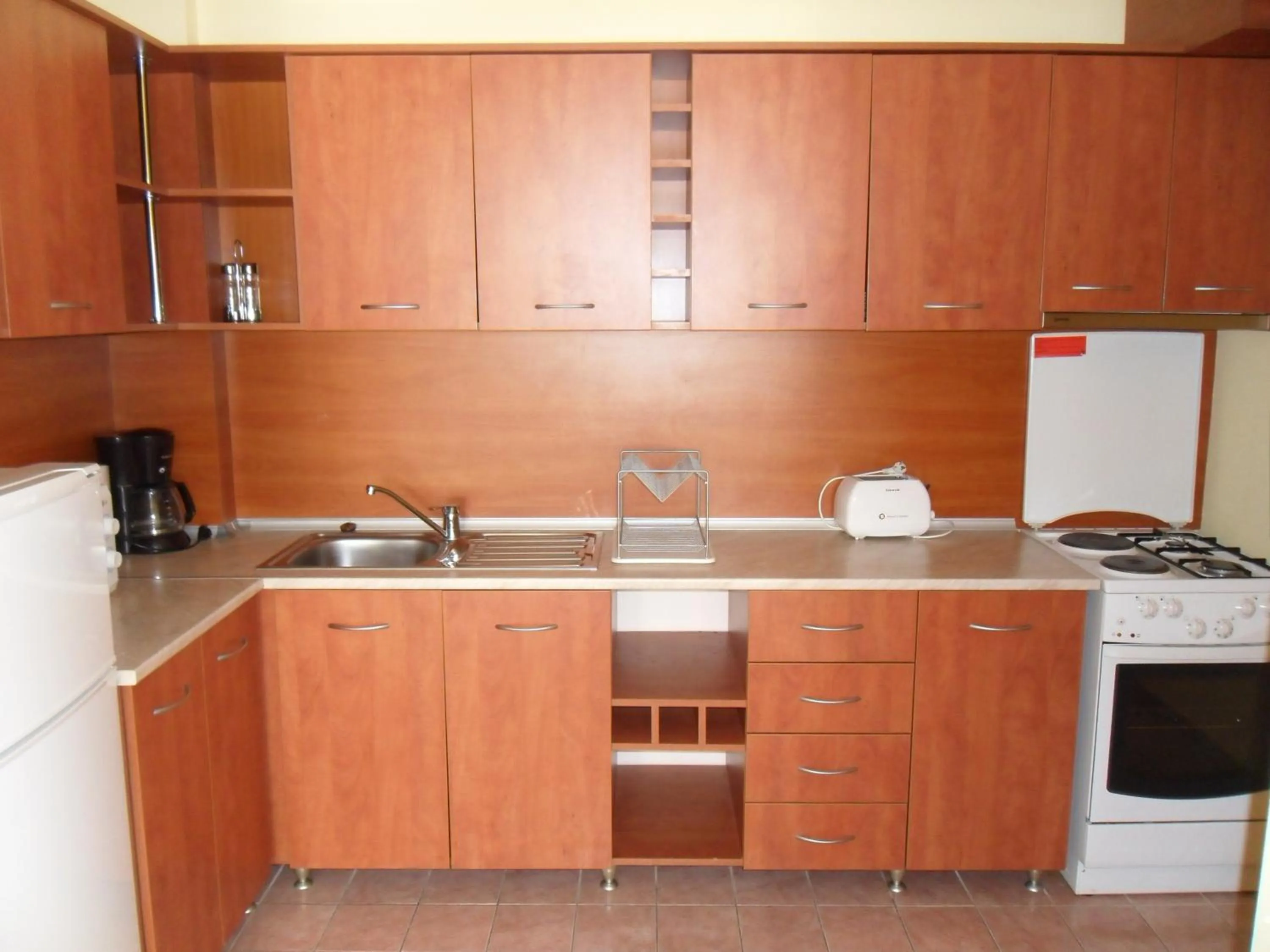 Kitchen or kitchenette in Sea Park Homes Neshkov