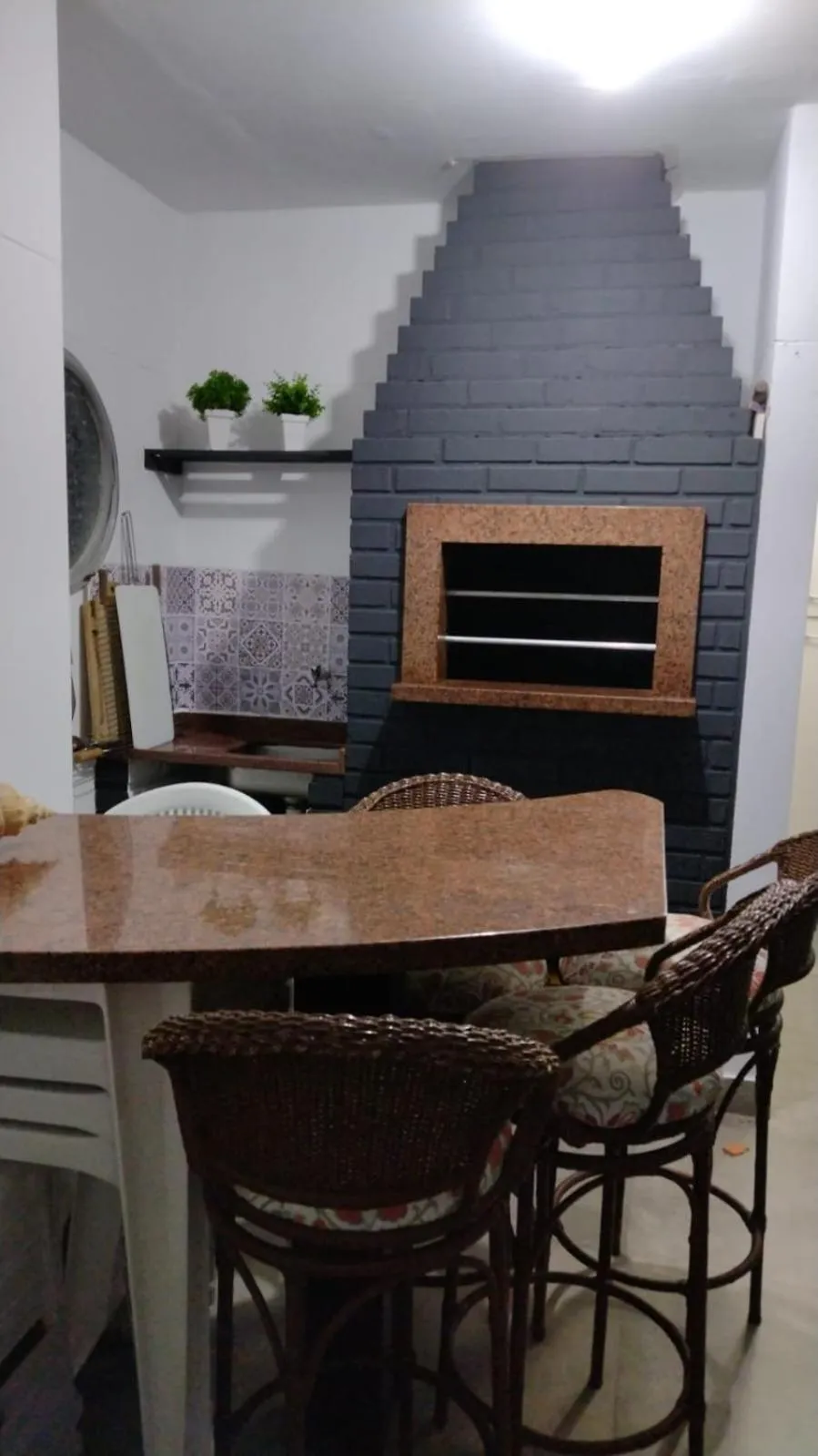 BBQ facilities in Itapema-Meia Praia- 3 quartos - Frente Mar!