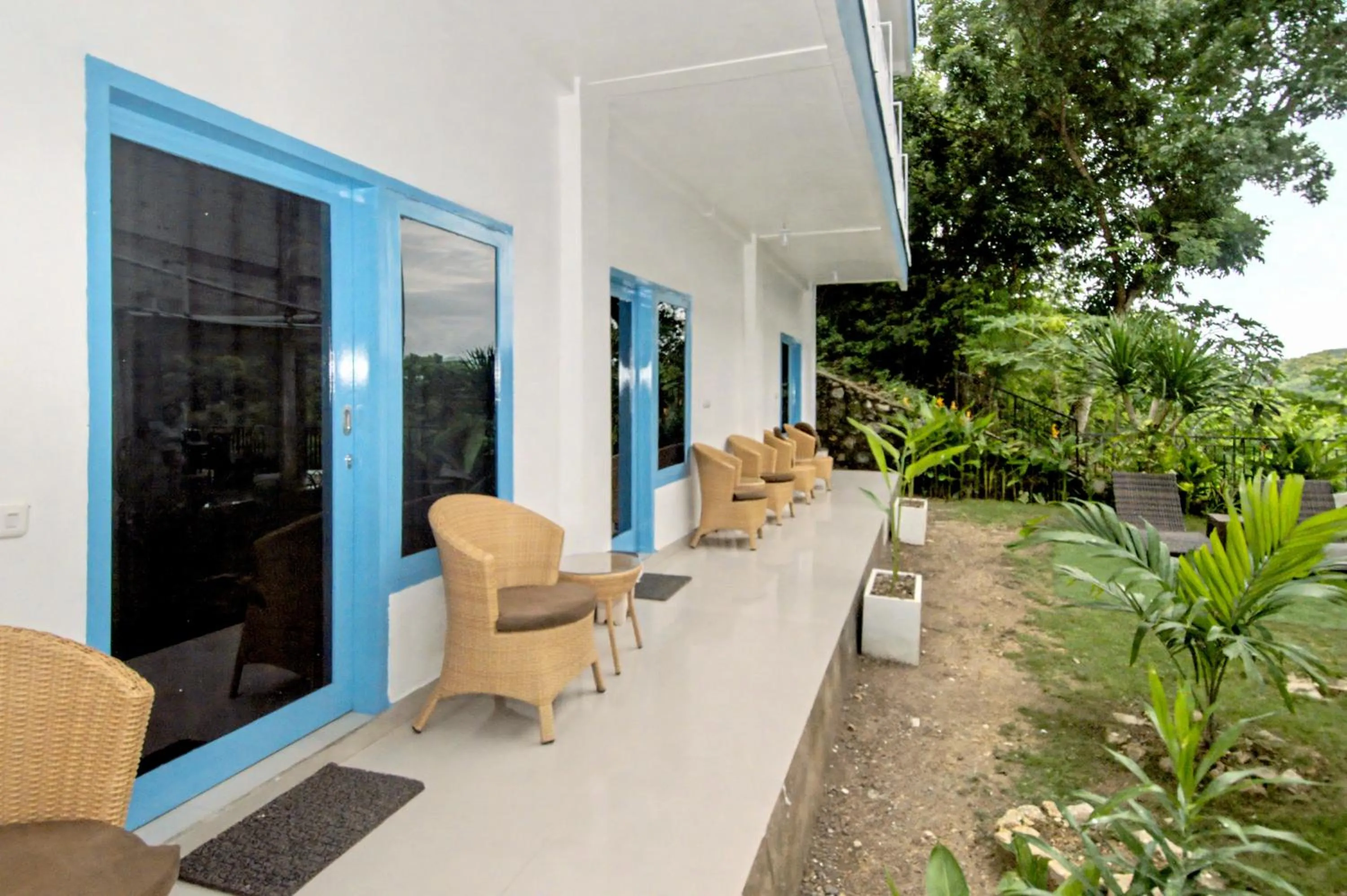 Patio in Hotel Bonne Nuit