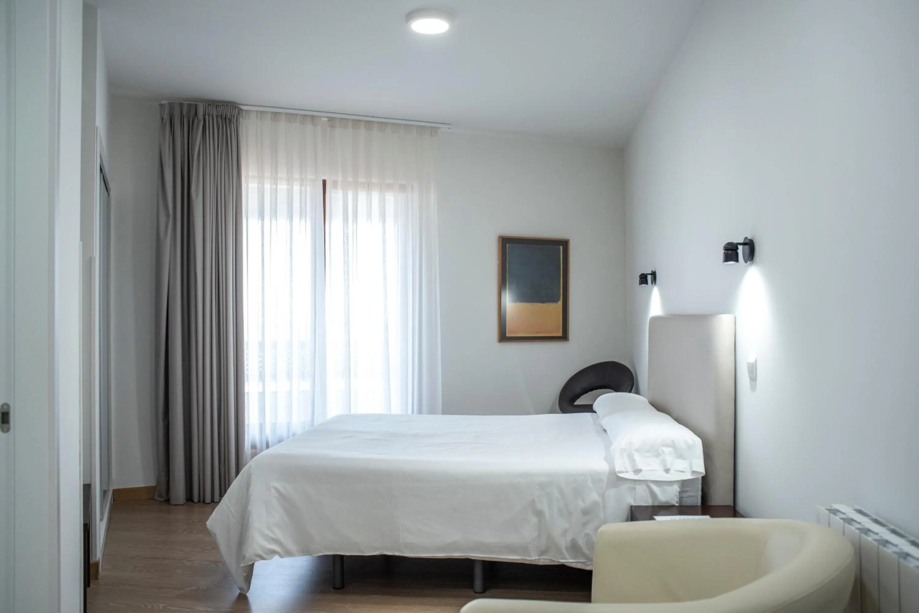 Bedroom in Hotel Montañés