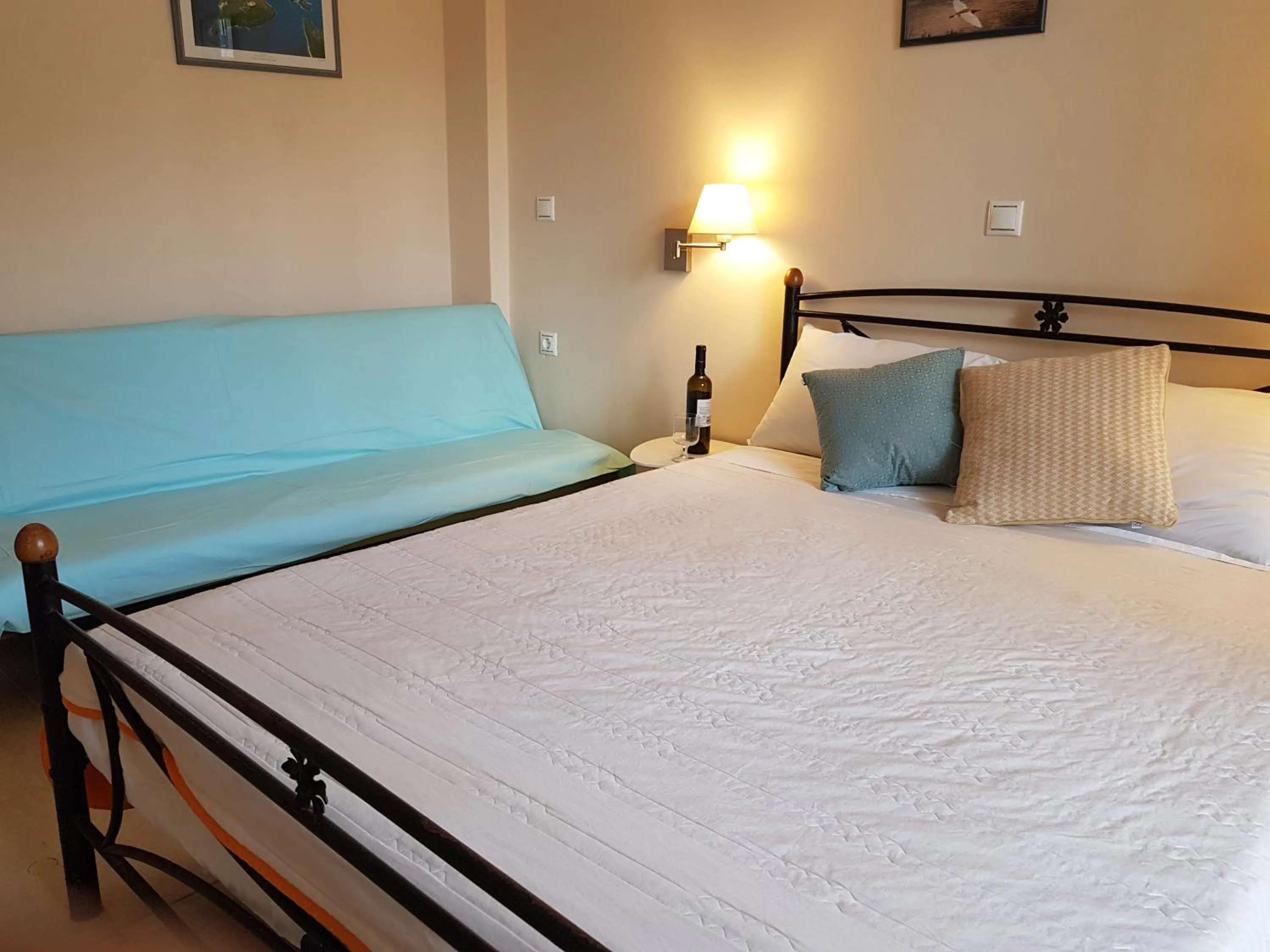 Bed in Nefeli Wind Club