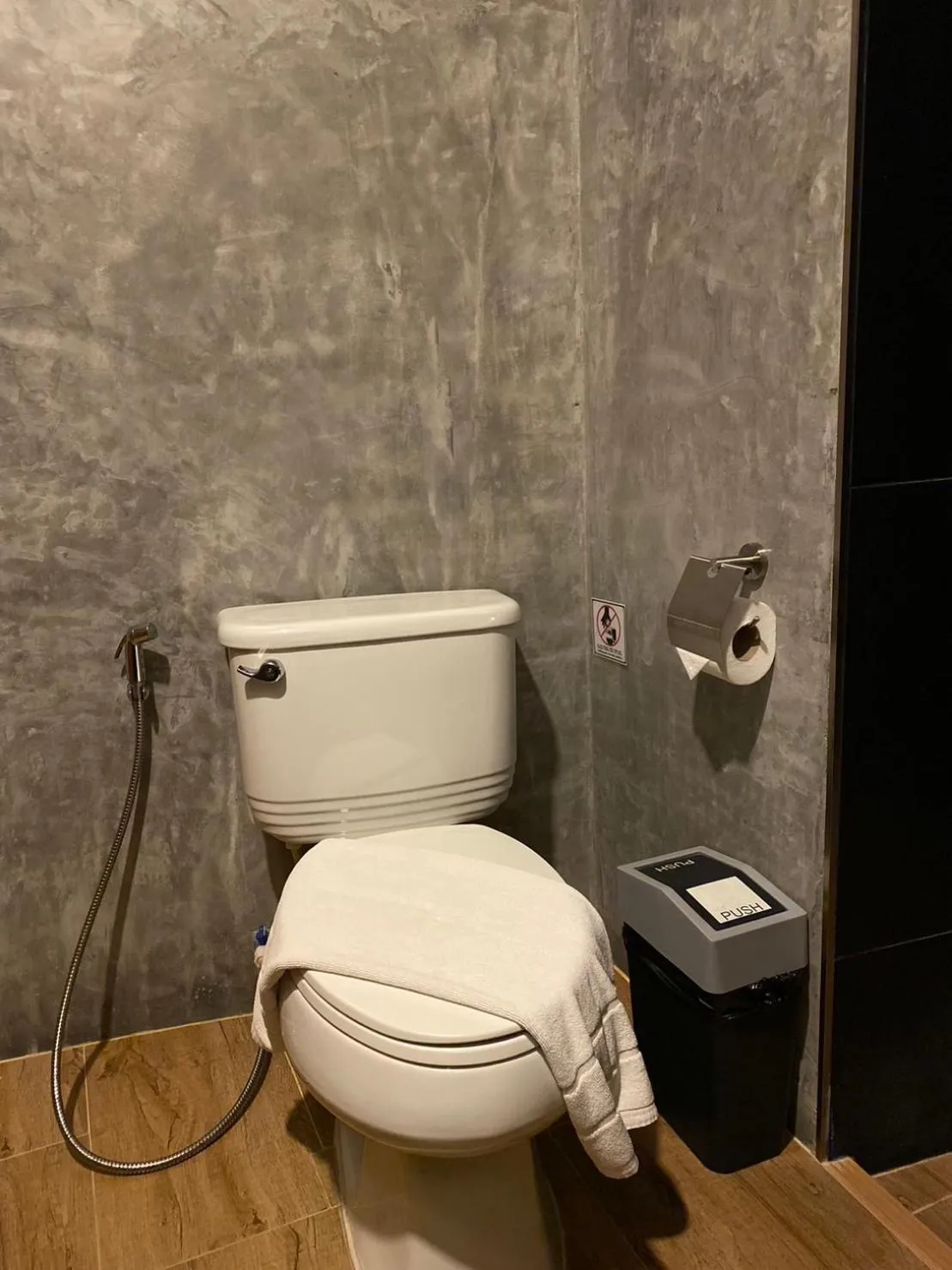 Toilet in The Simple Koh Yao Noi