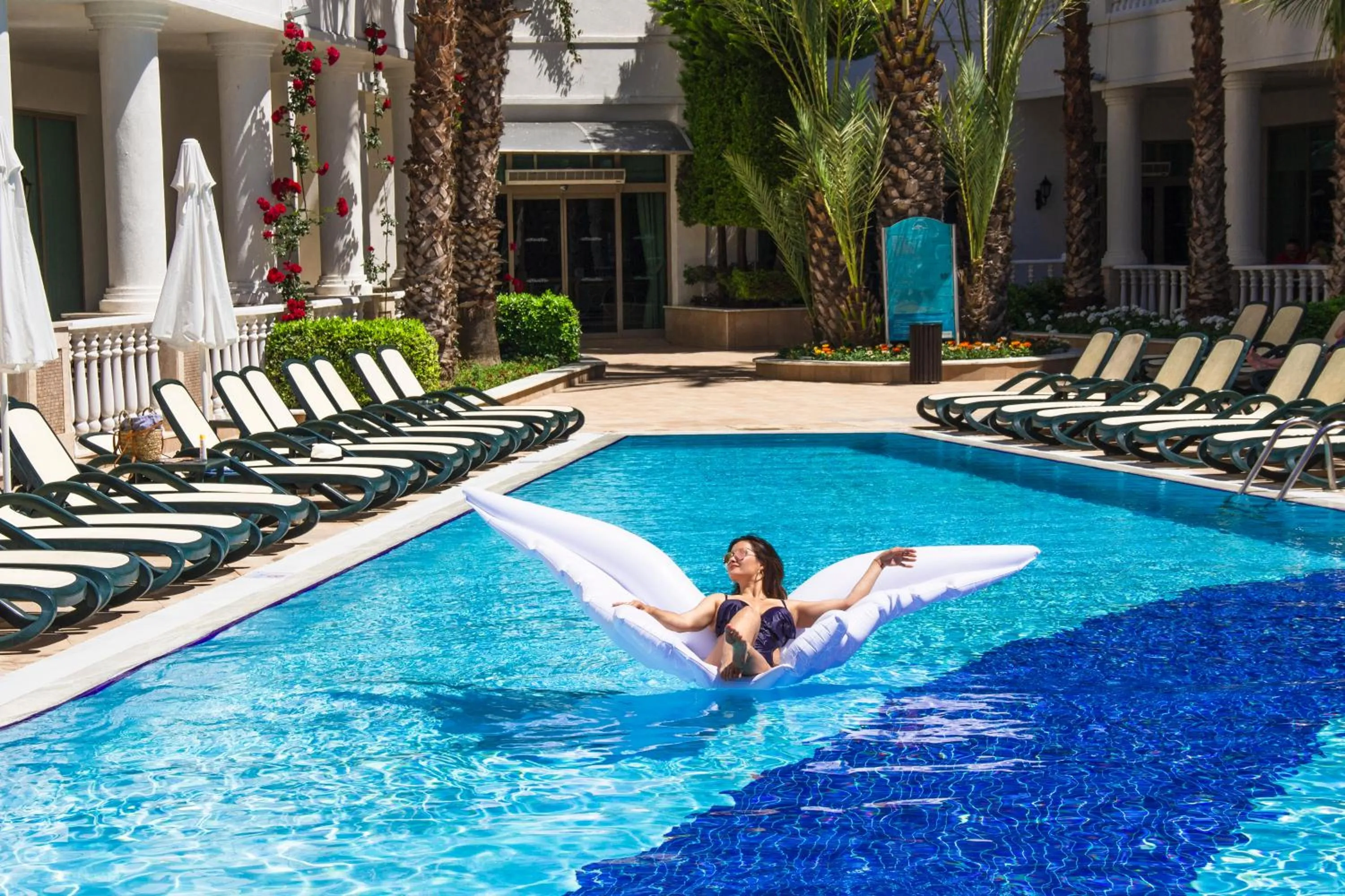 Day in Alba Queen Hotel - Ultra All Inclusive