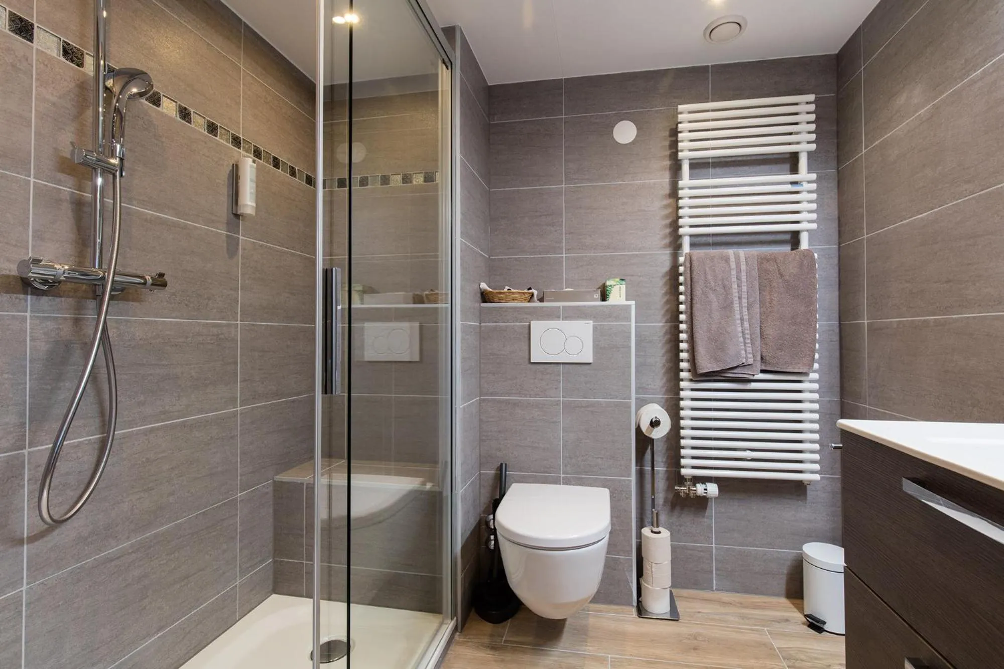 Shower in Hotel Ad'Eldorado