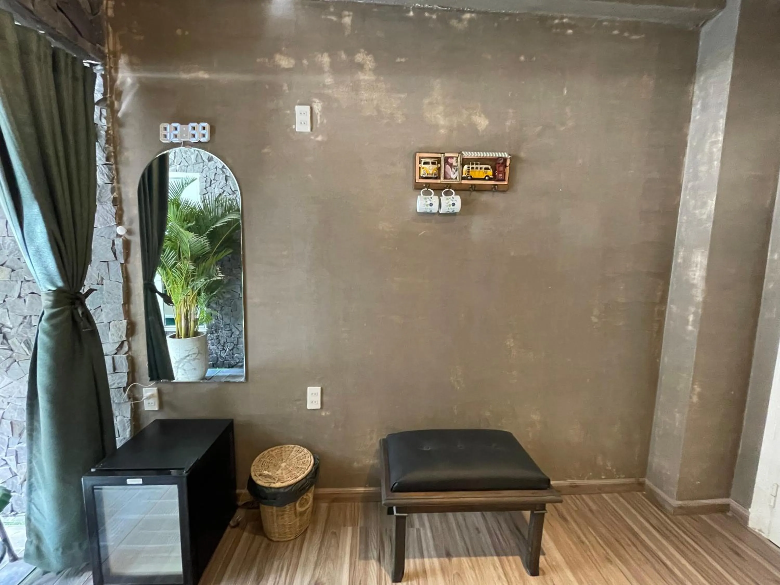 Decorative detail in Lucas Inn