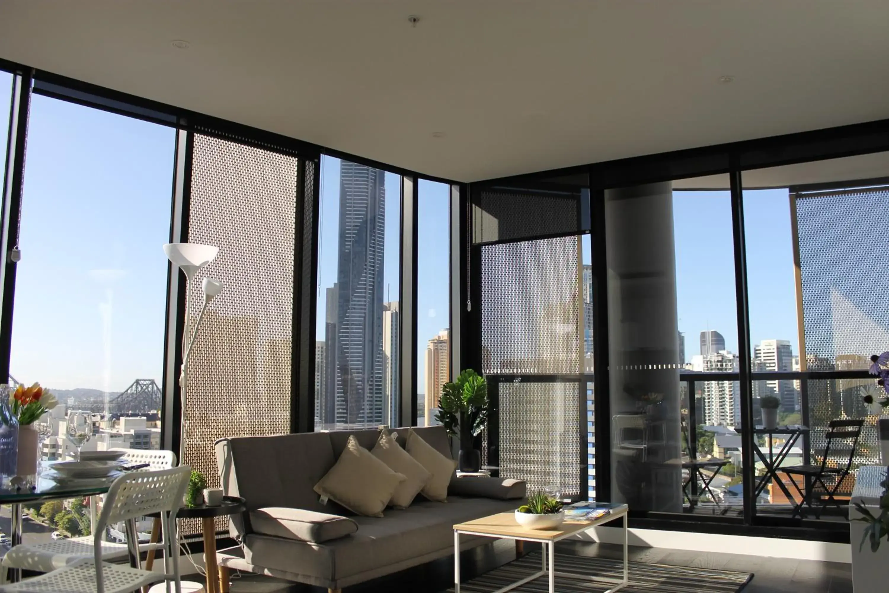 Spectacular Views of CBD by FV with Free Car Park Spectacular Views of CBD by FV with Free Car Park
