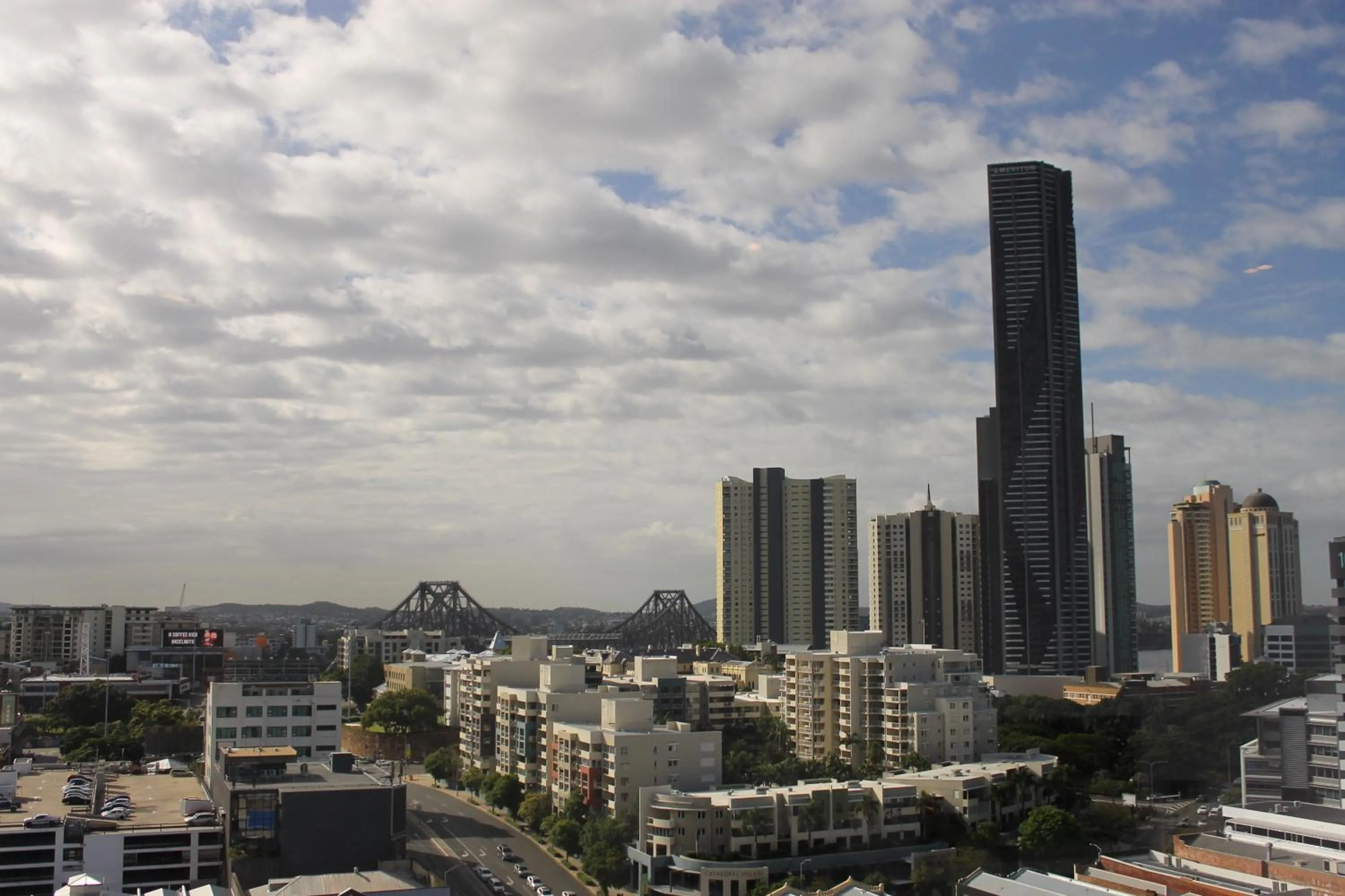 Spectacular Views of CBD by FV with Free Car Park