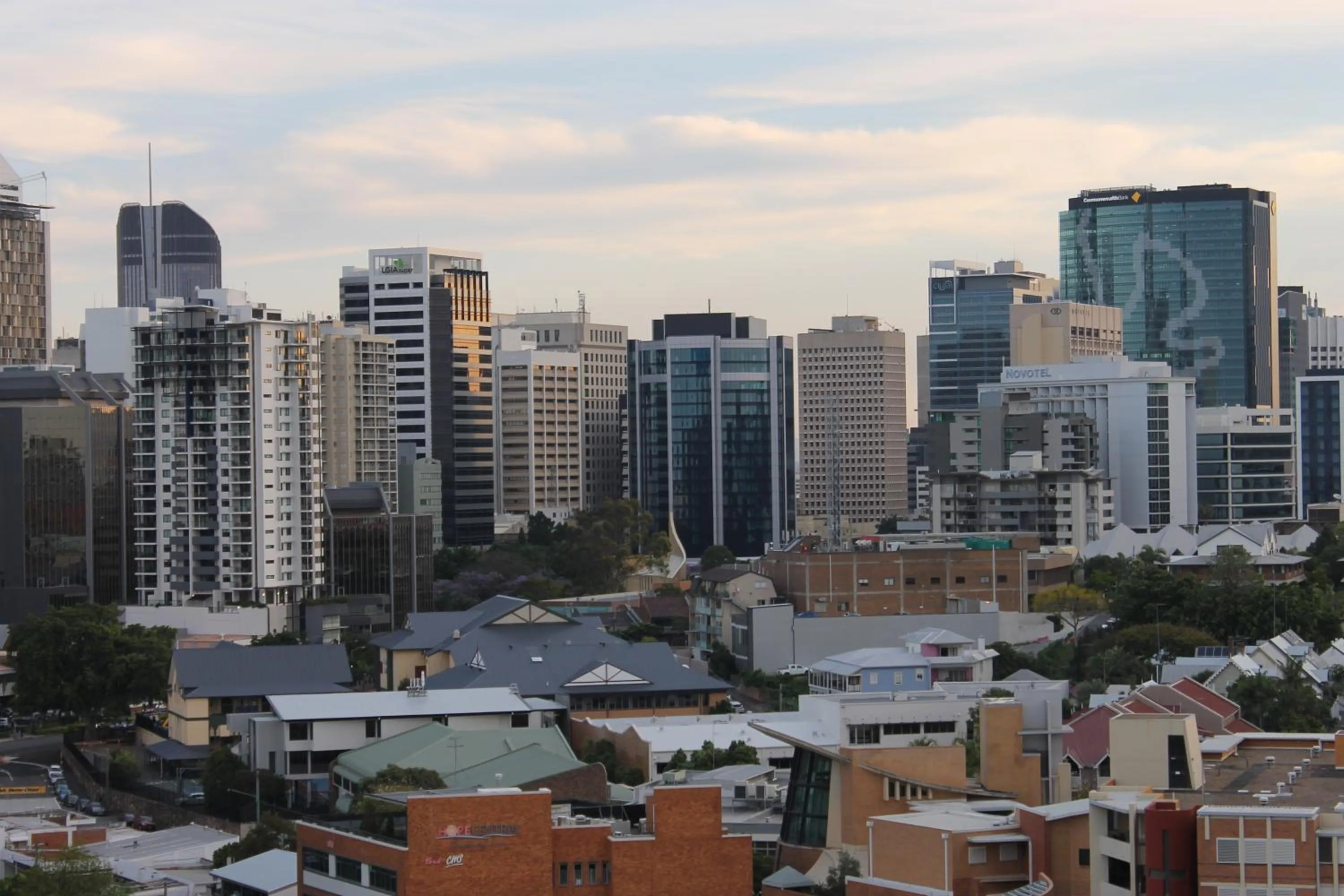 Spectacular Views of CBD by FV with Free Car Park